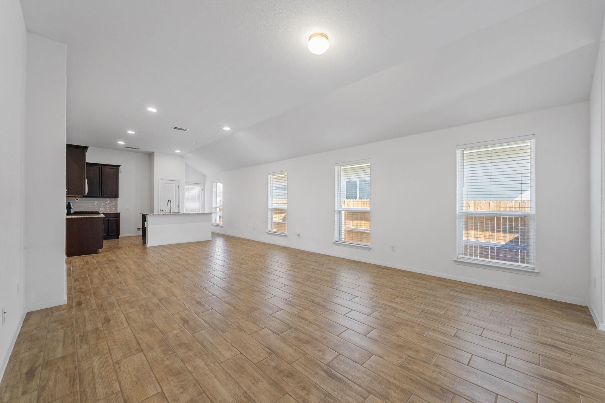 MLS #1099803 image #1