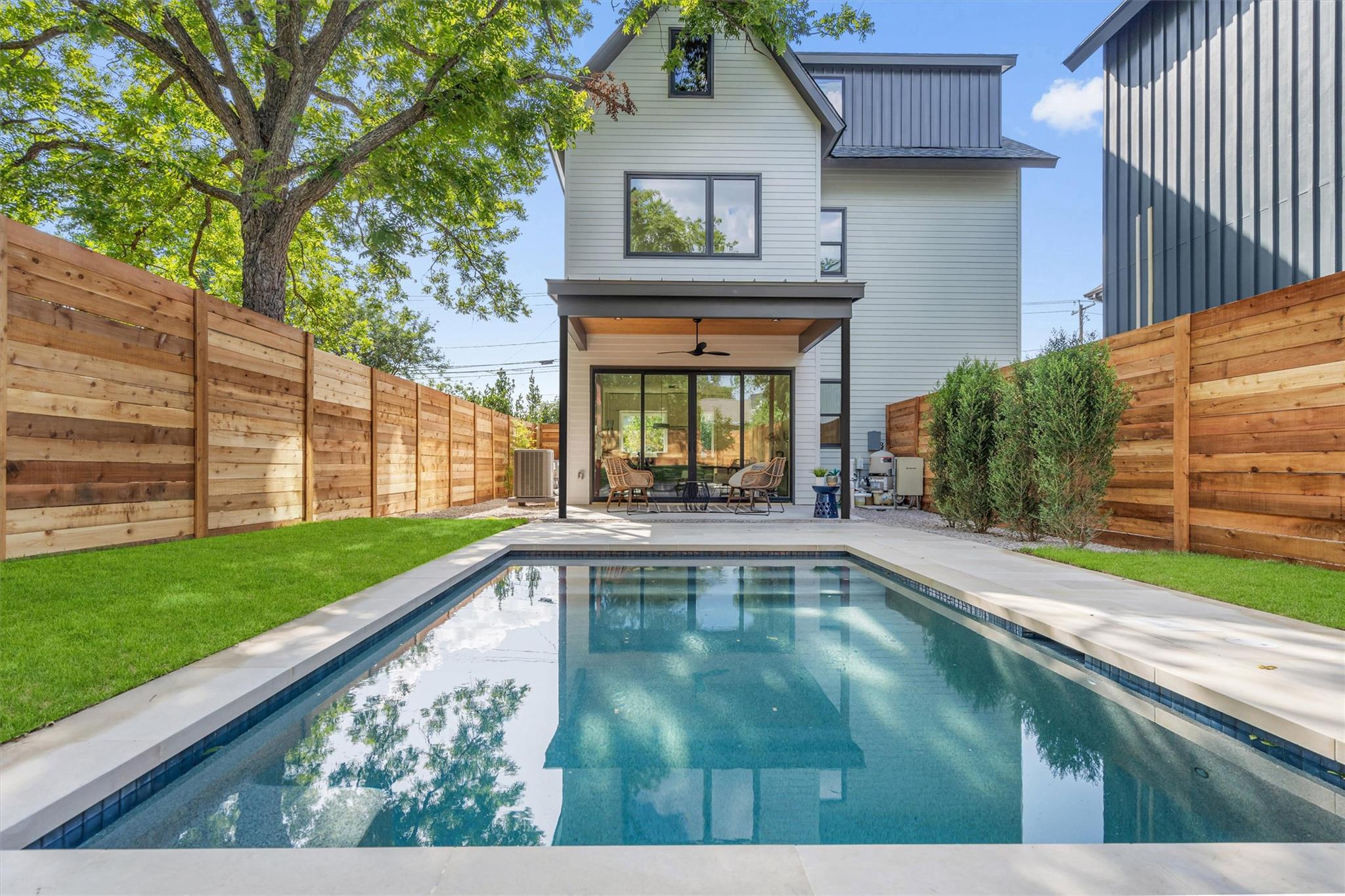 MLS #3814968 image #2