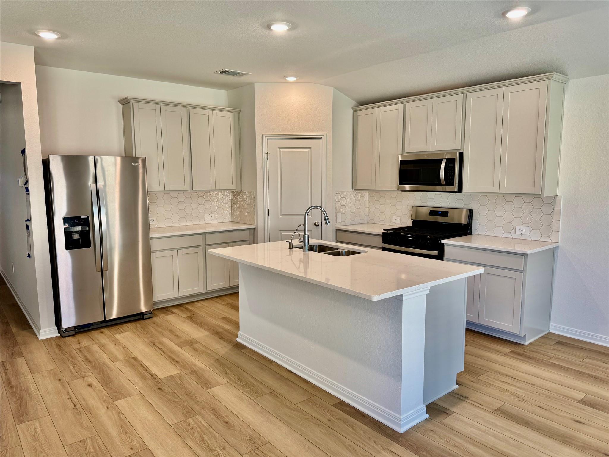 MLS #3846233 image #1