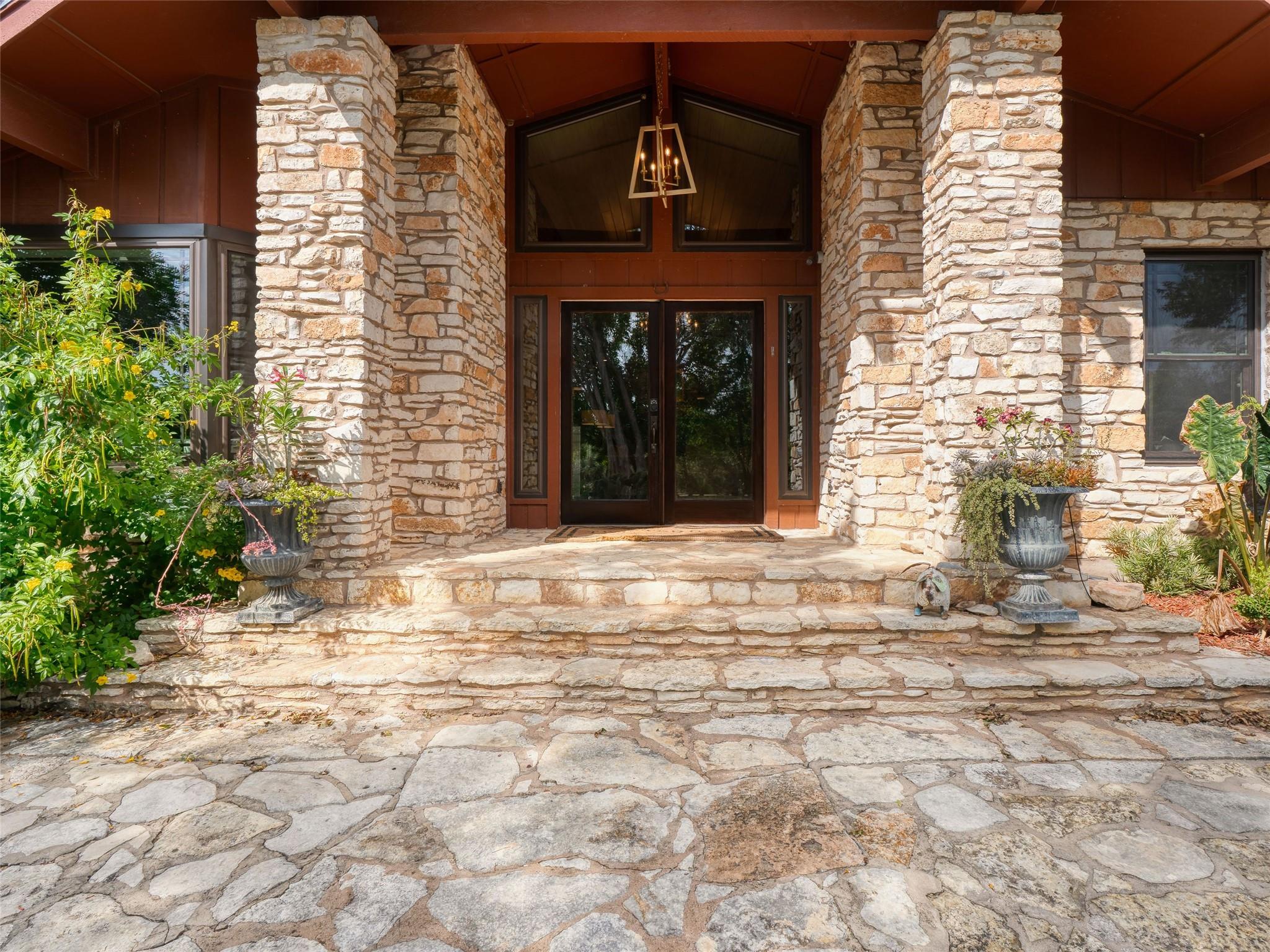 MLS #6851176 image #2