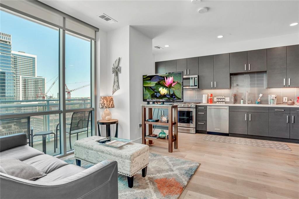 MLS #6871680 image #0