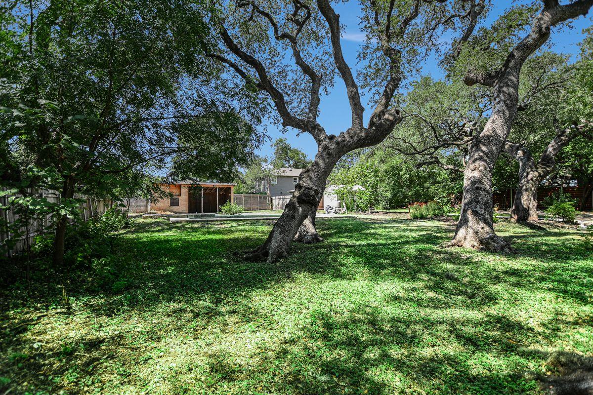 MLS #6922978 image #2