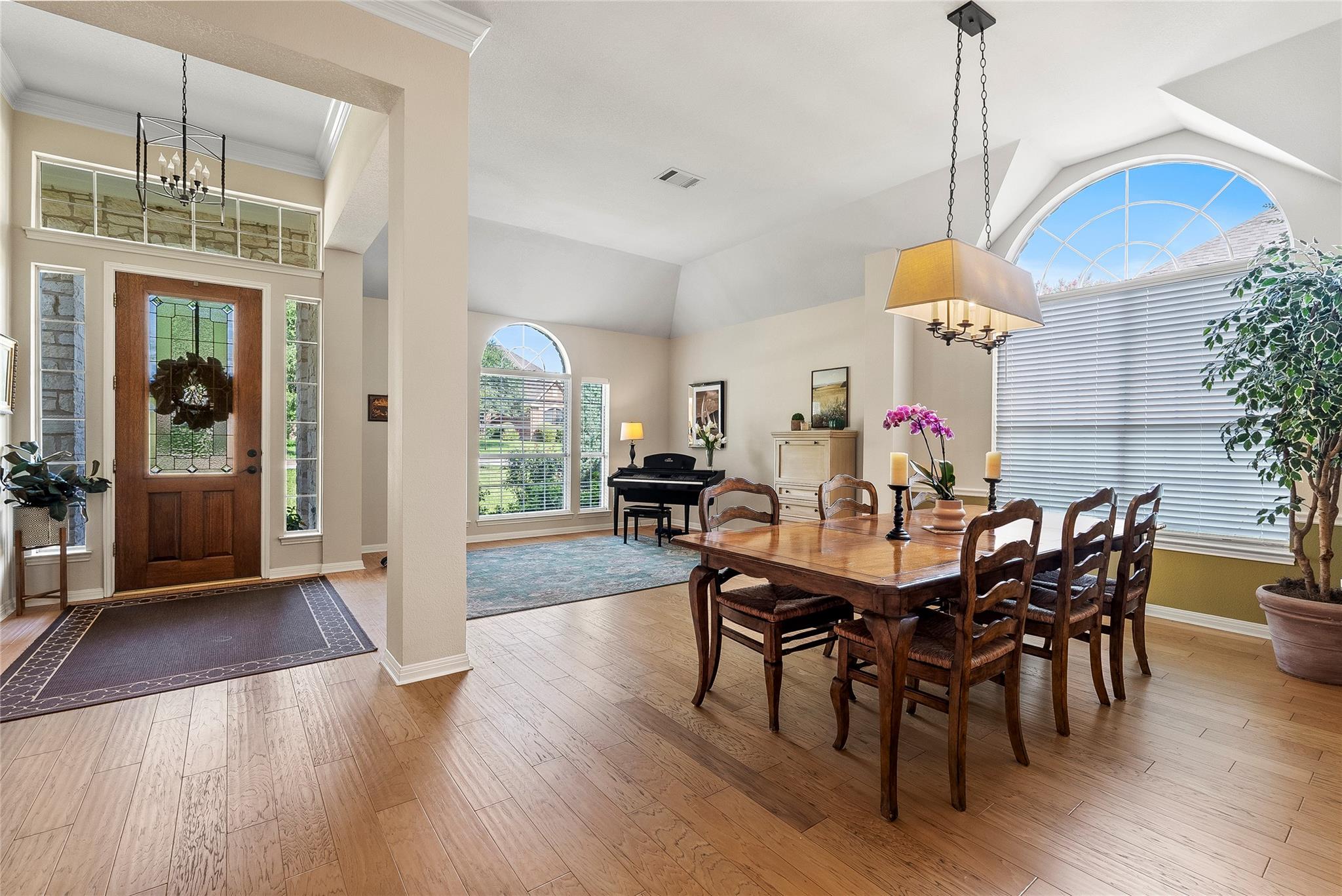 MLS #6932653 image #2