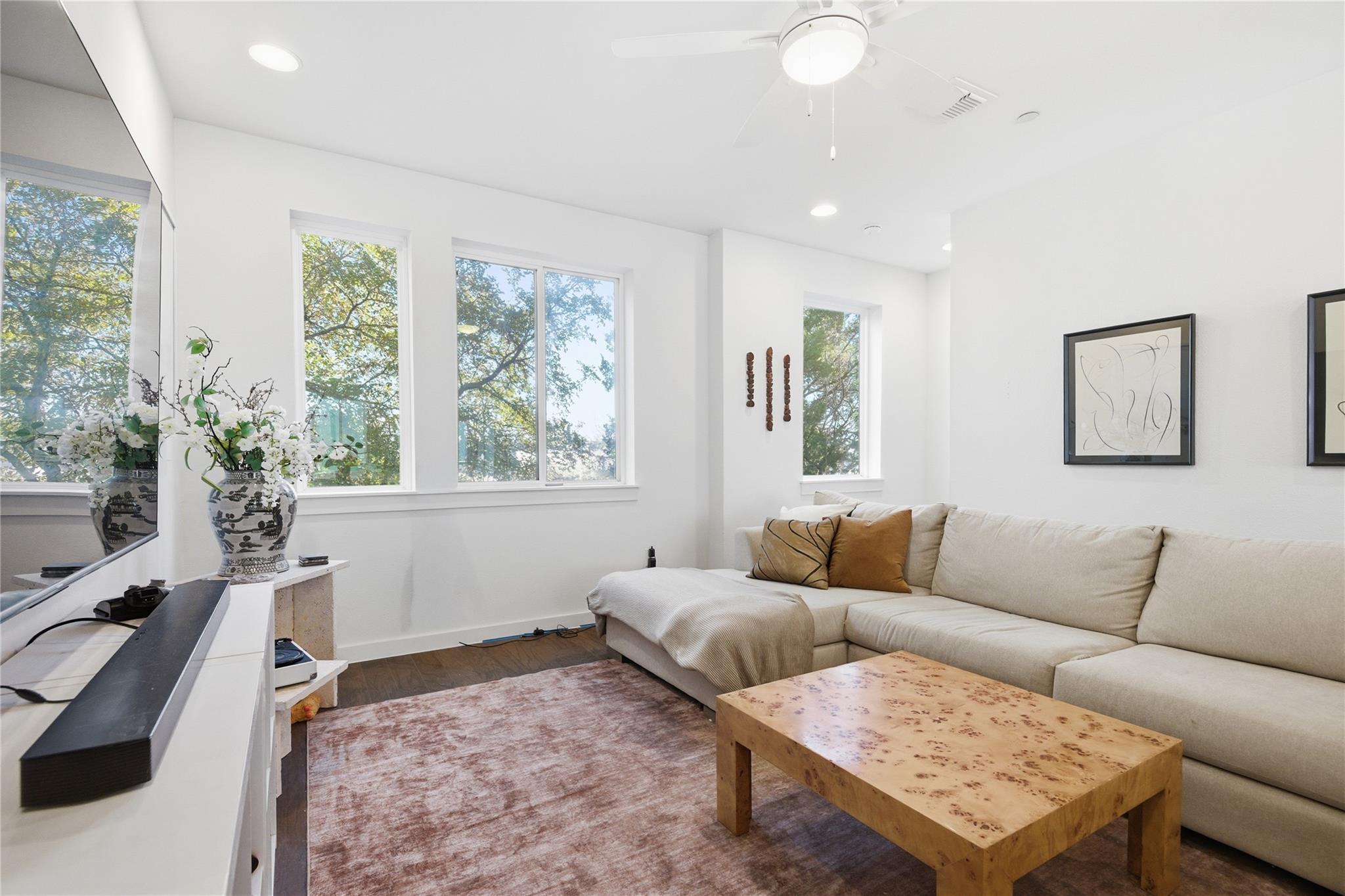 MLS #9718322 image #3