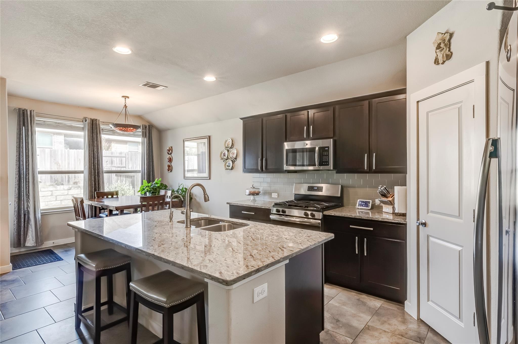 MLS #9729829 image #3