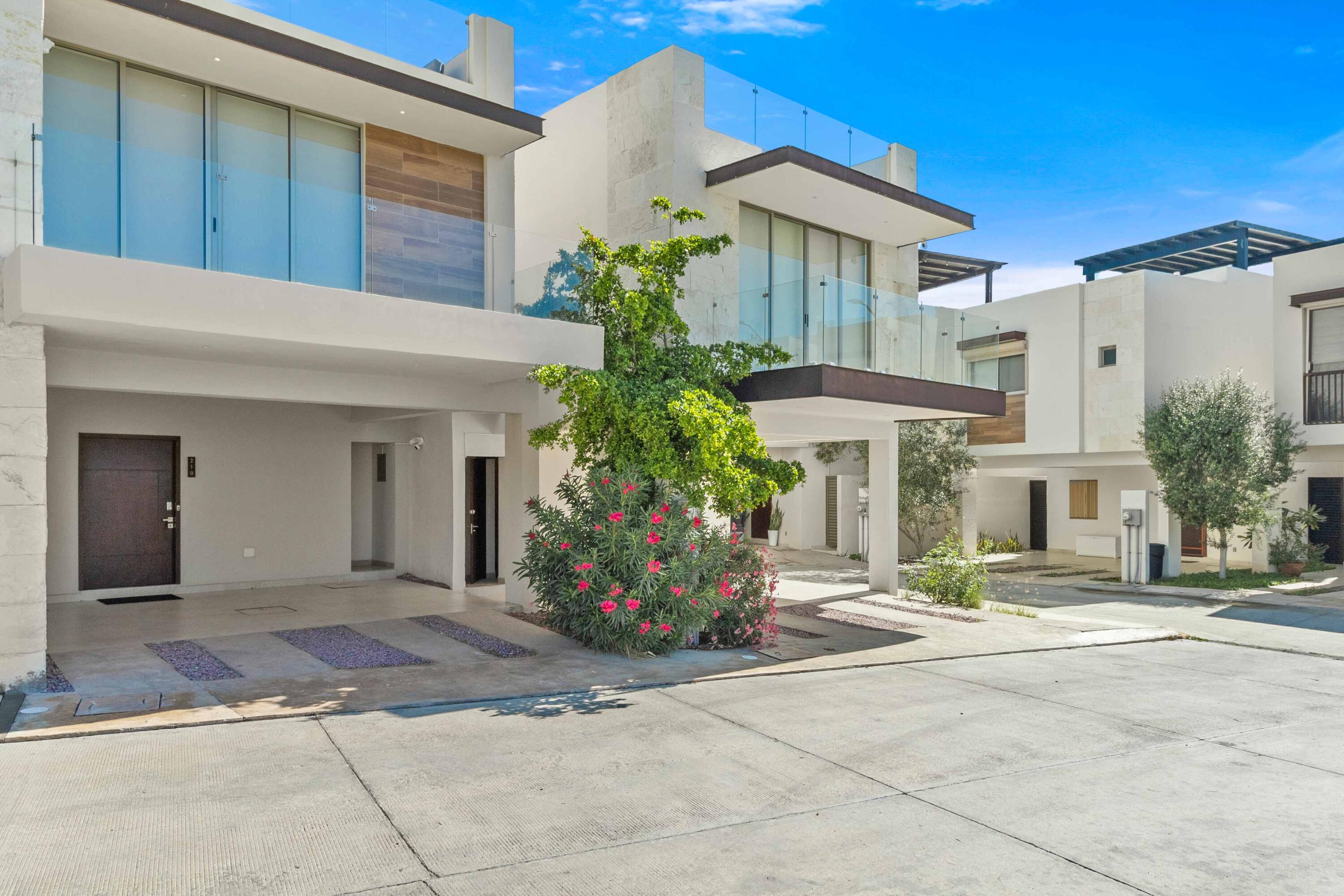 MLS #23-4513 image #0