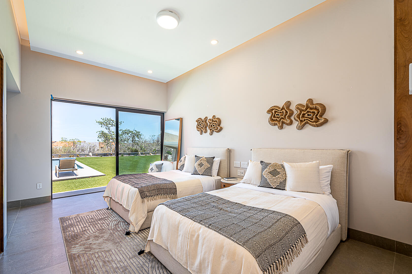 MLS #24-1912 image #28