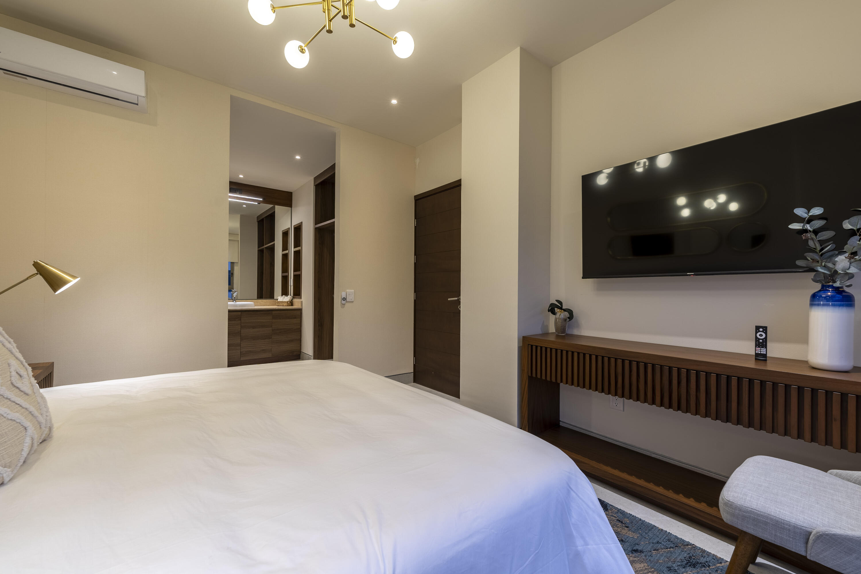 MLS #24-423 image #24