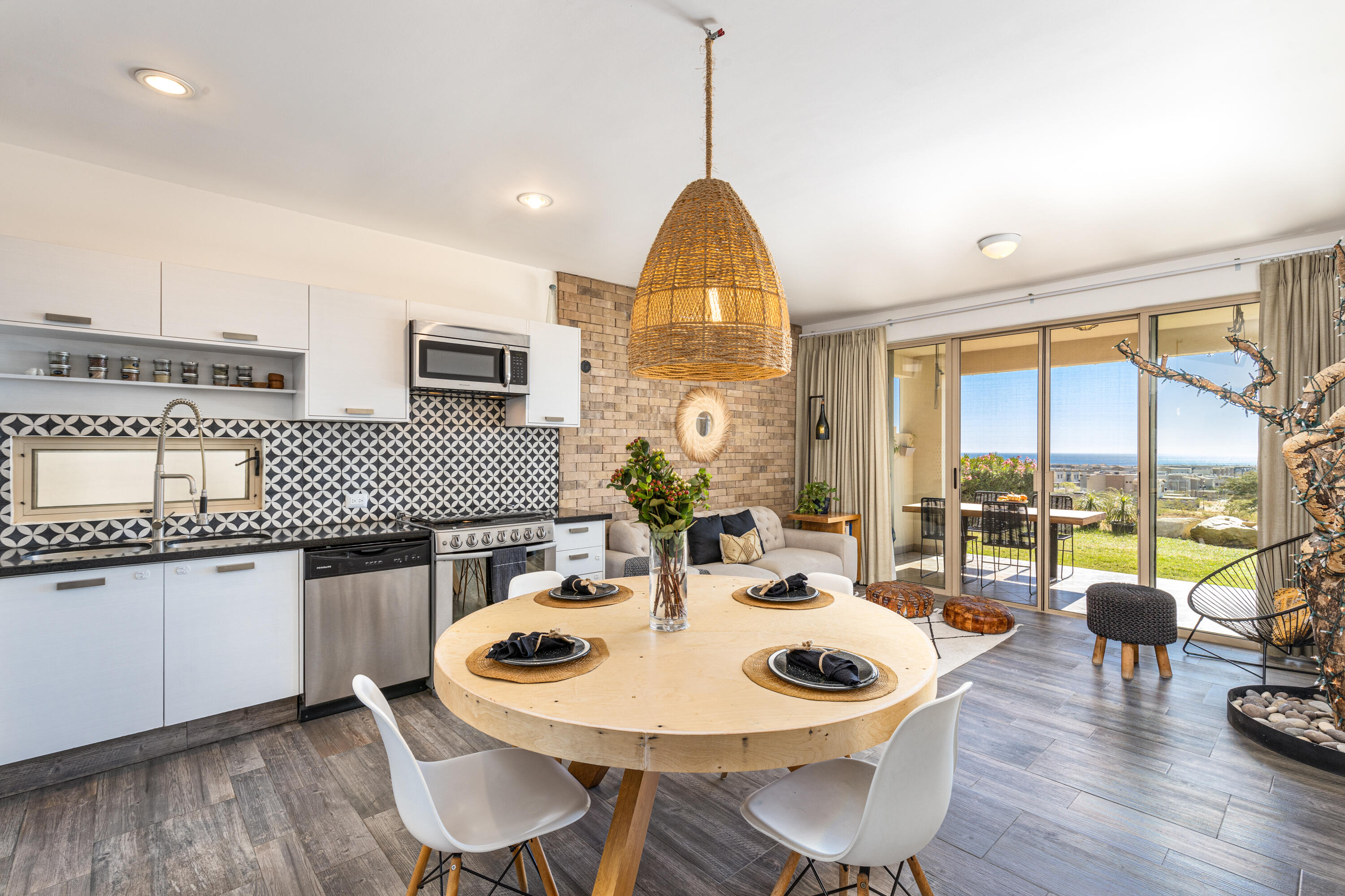 MLS #24-5630 image #2