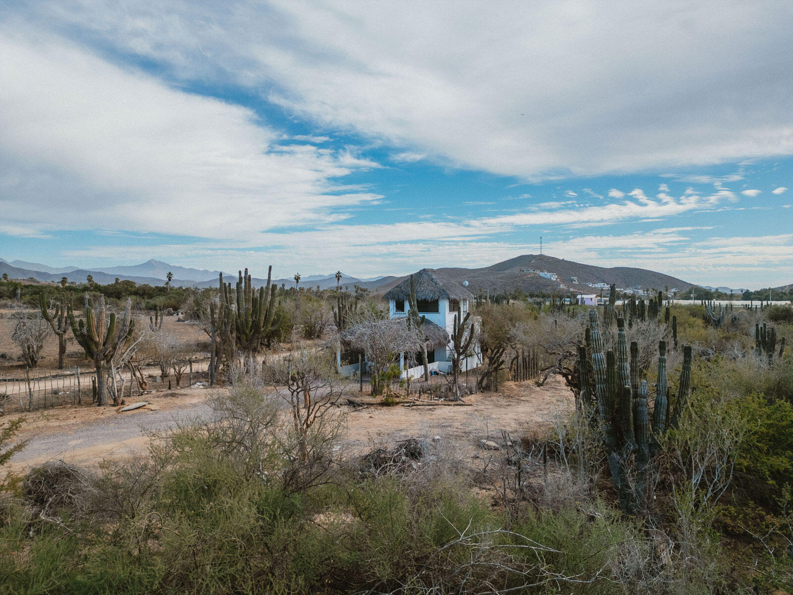 MLS #24-5827 img 1
