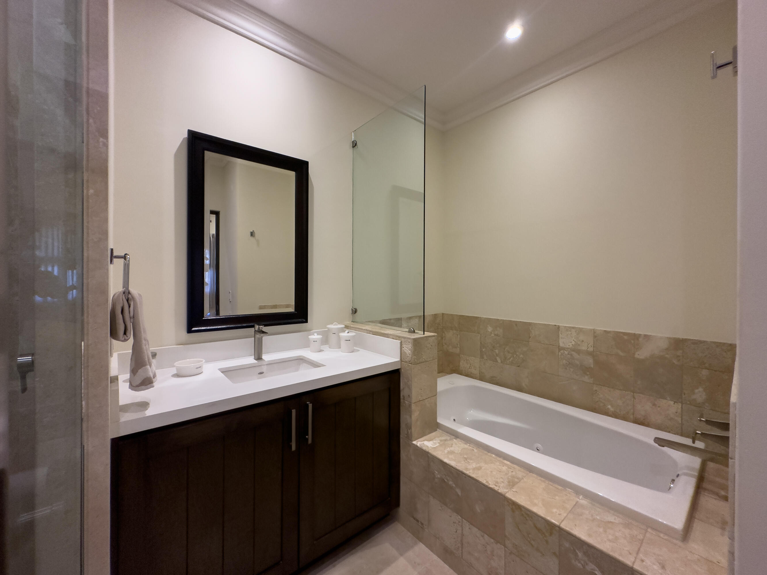 MLS #24-611 image #8