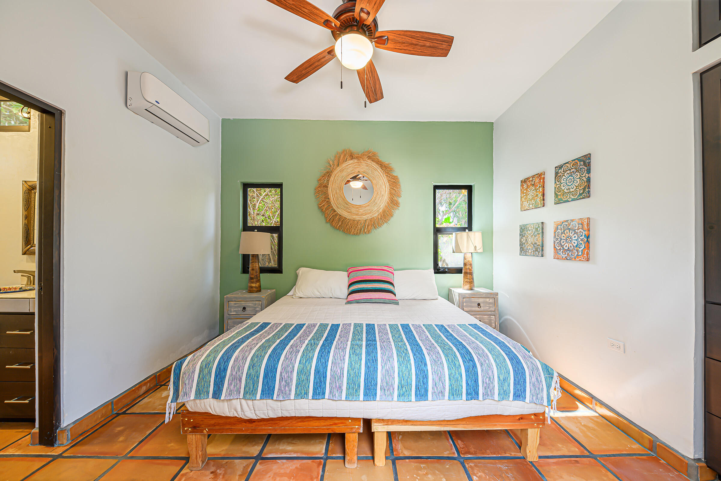 MLS #24-834 image #12