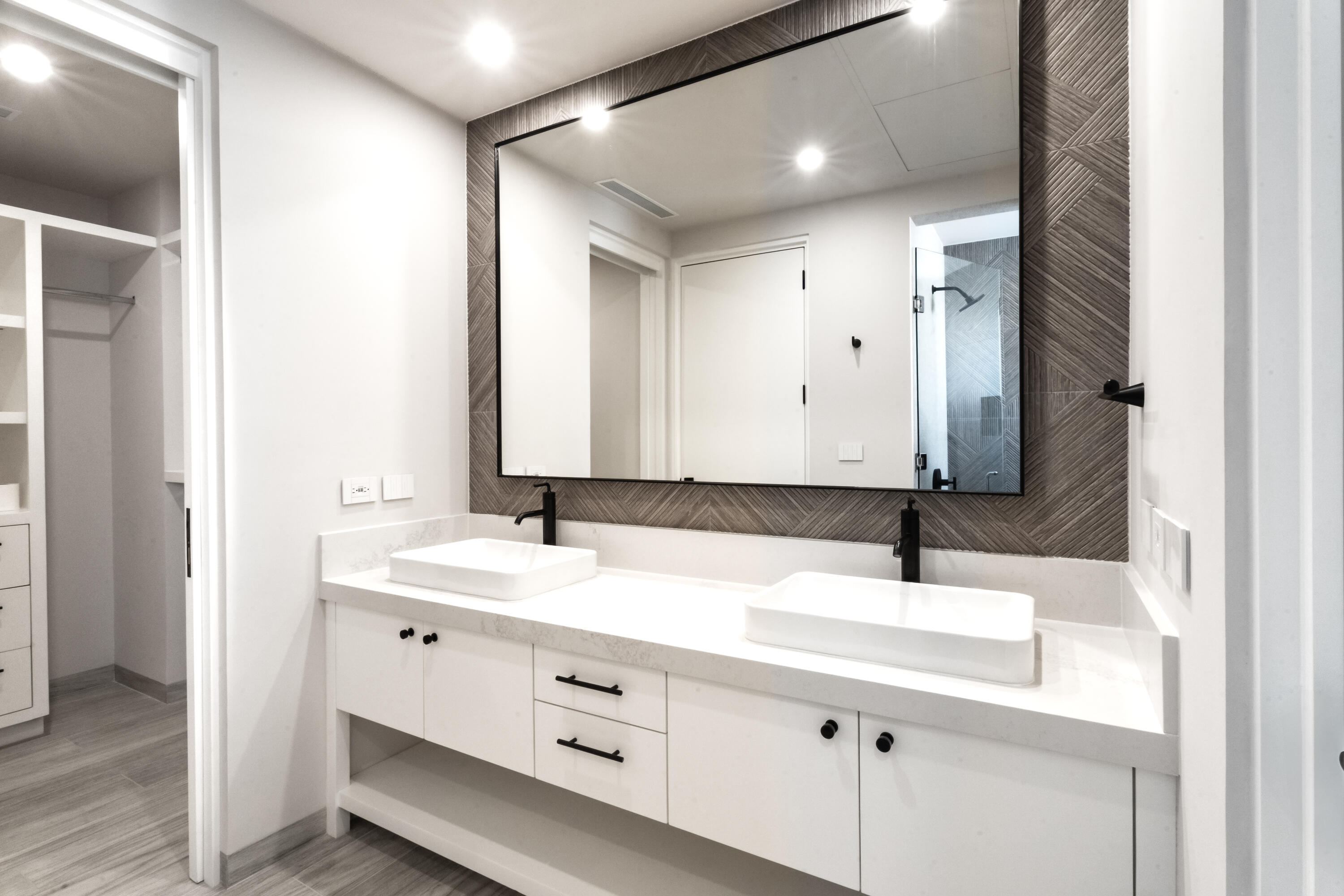 MLS #25-1169 image #41