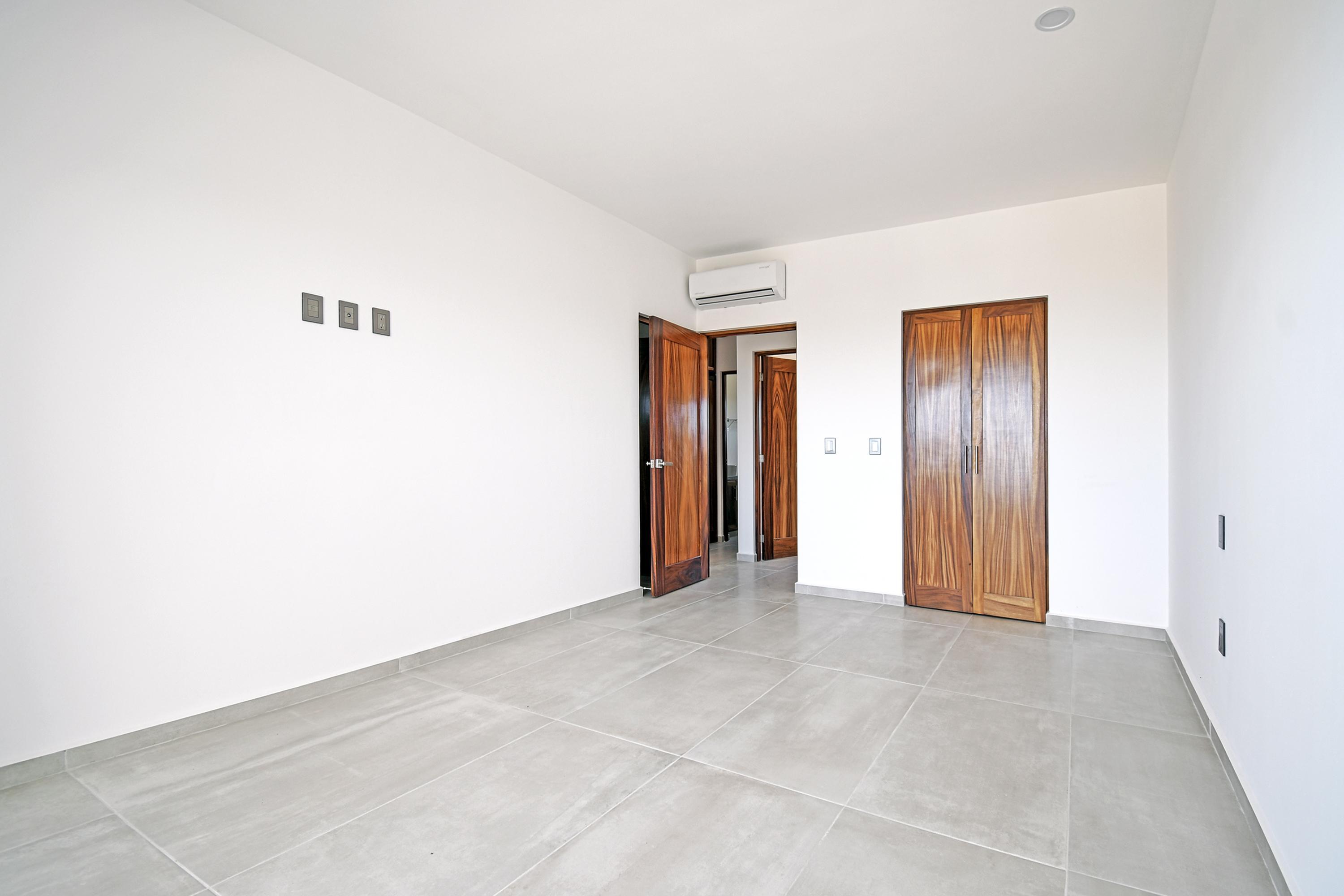 MLS #25-1343 image #15