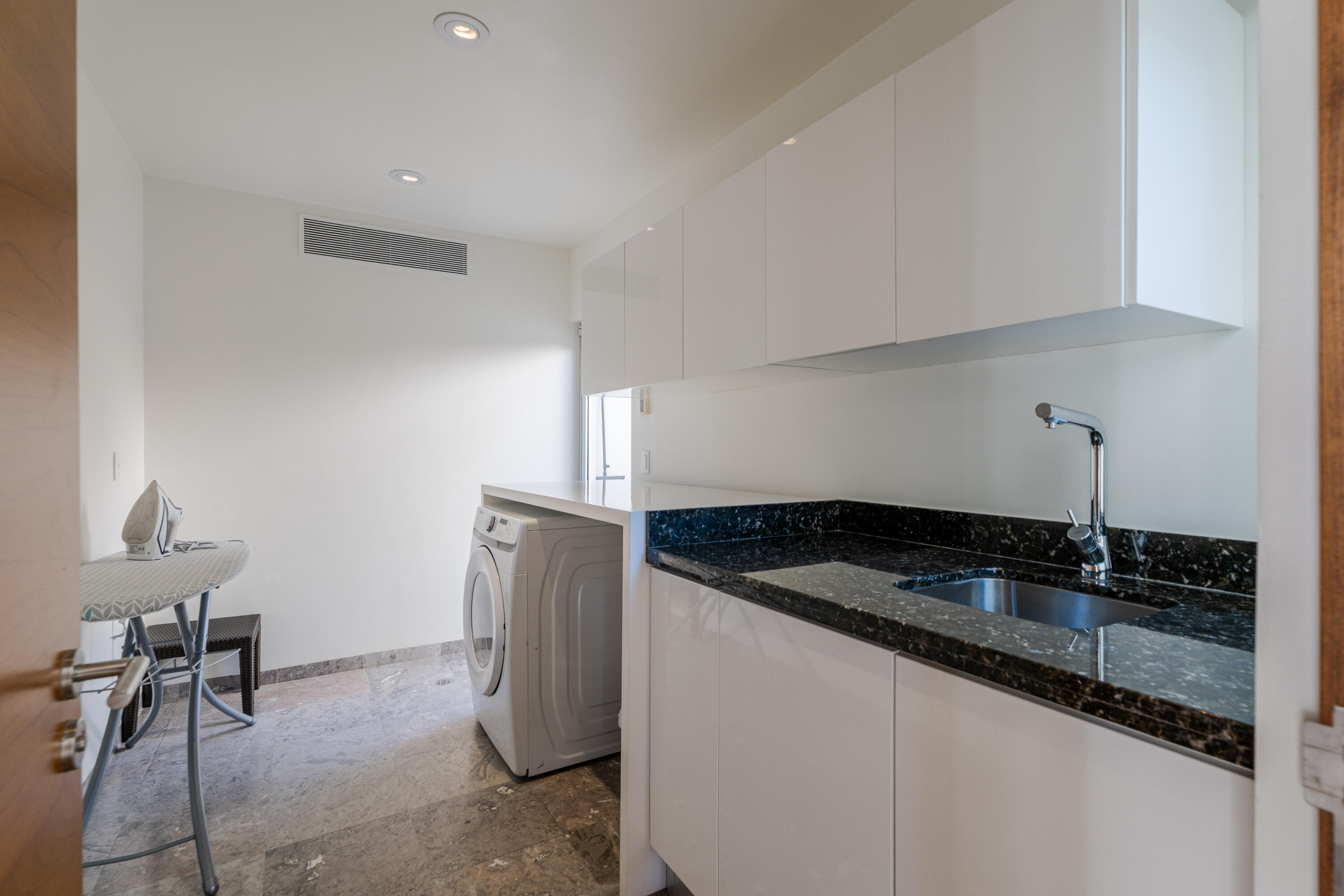 MLS #25-1389 image #45