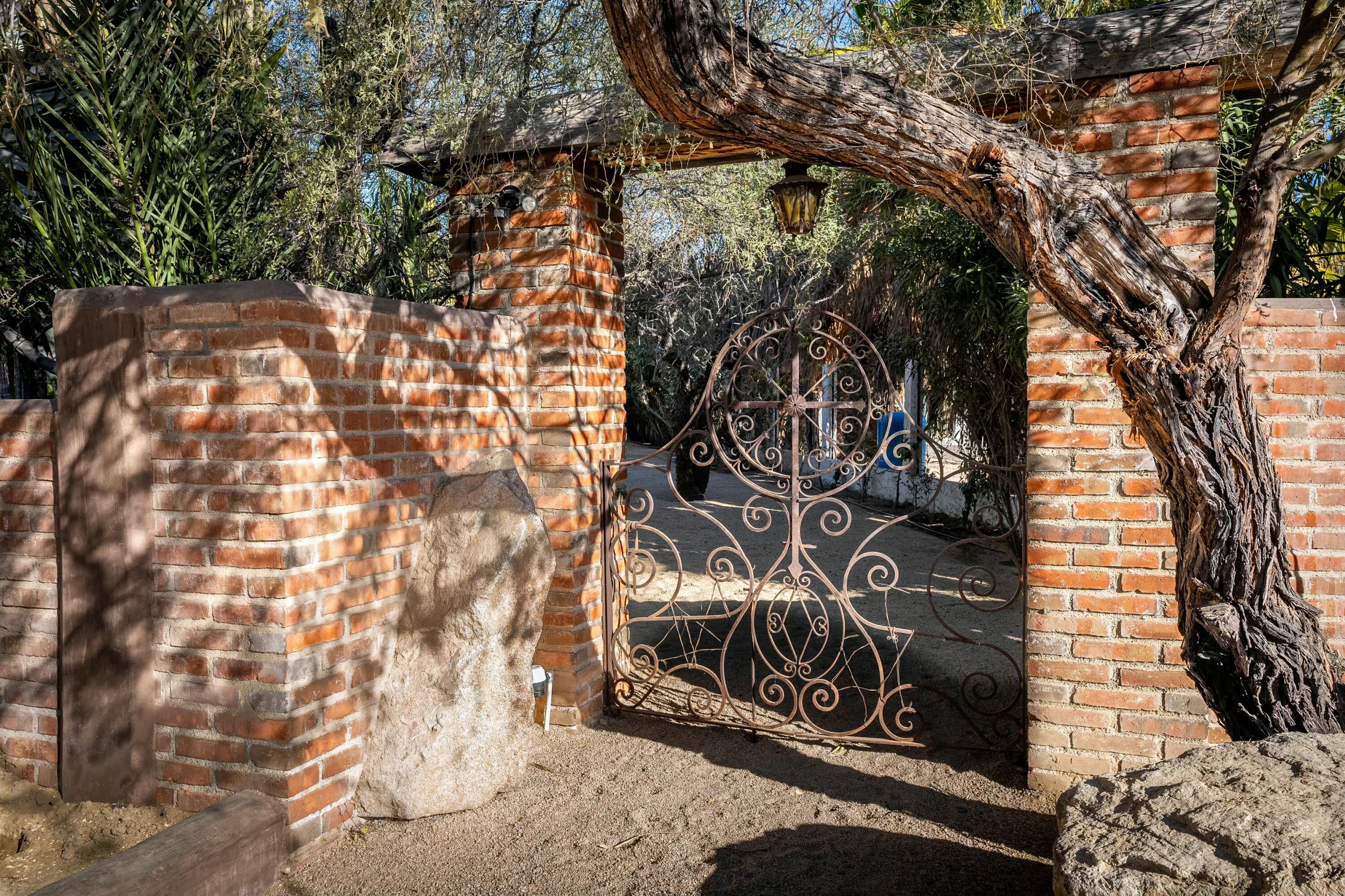 MLS #25-1400 image #18