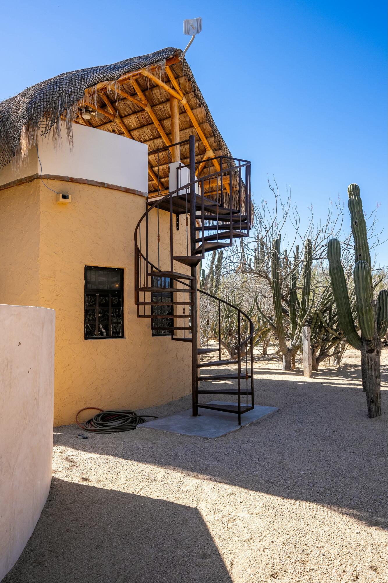 MLS #25-1400 image #35