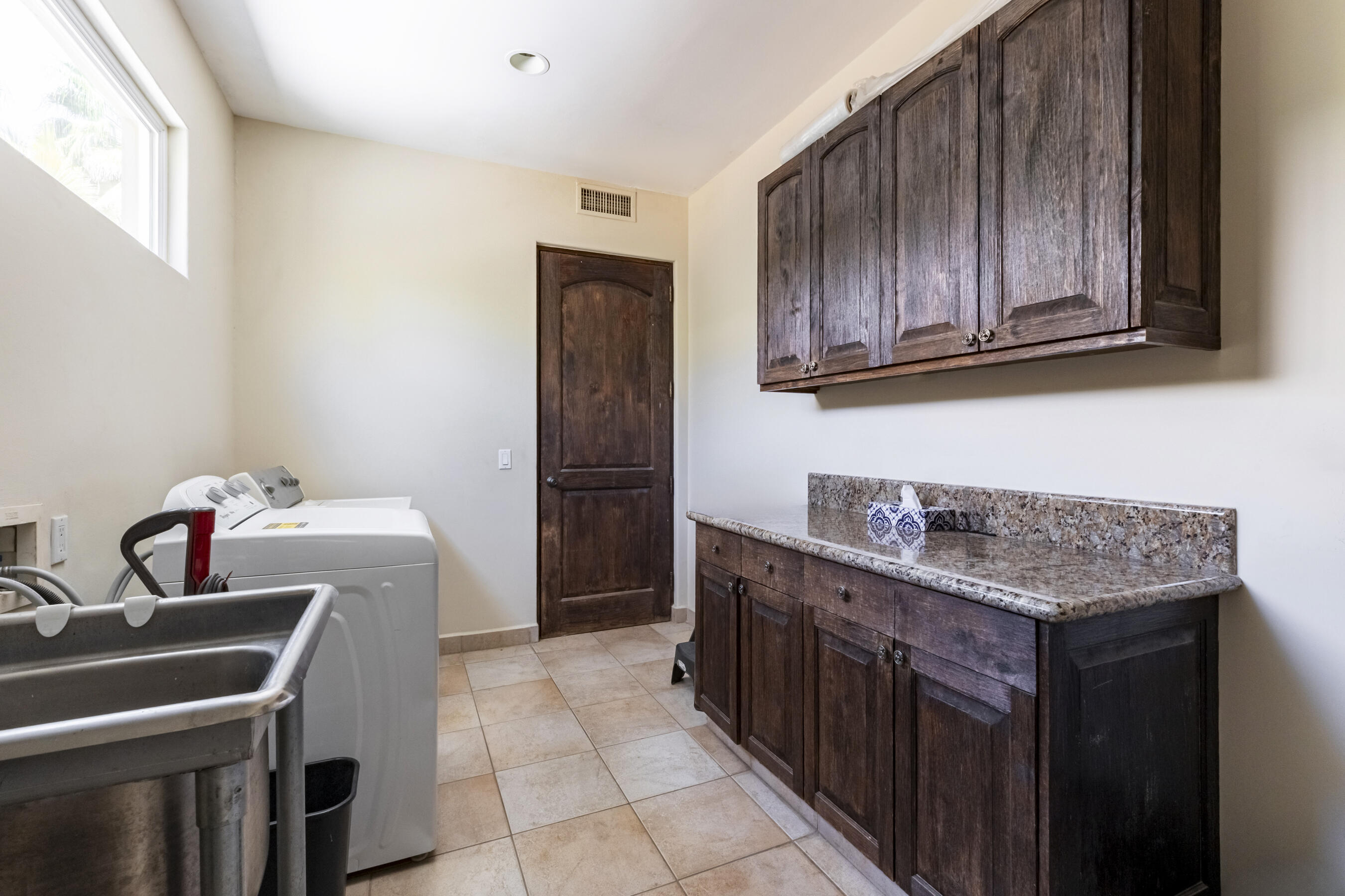 MLS #25-1511 image #24