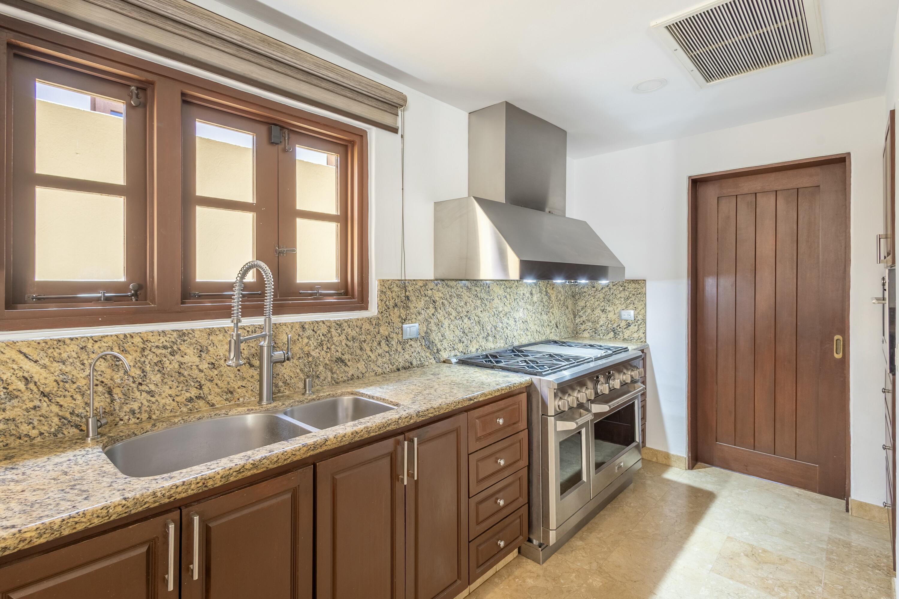 MLS #25-1547 image #16