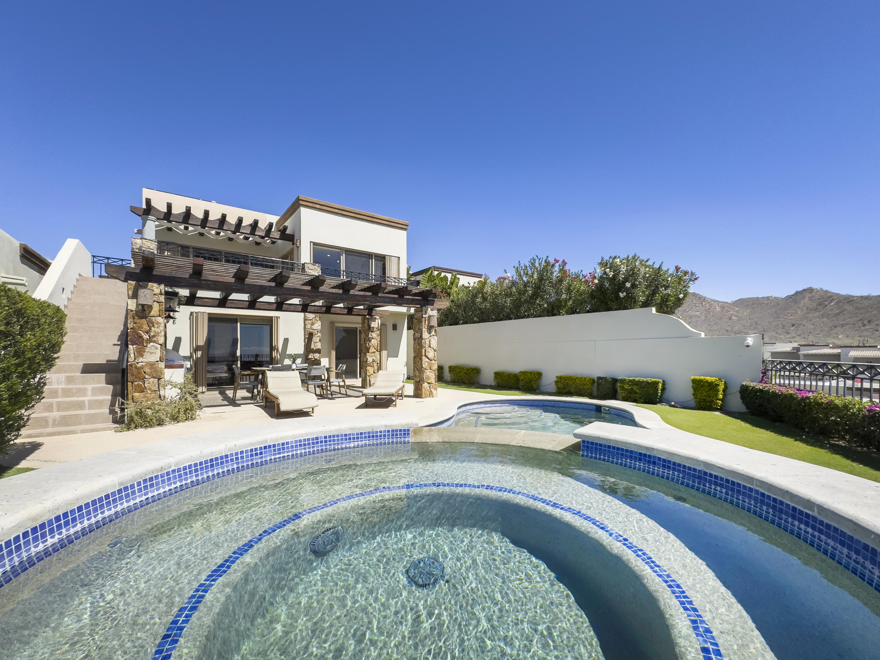 MLS #25-1556 image #1