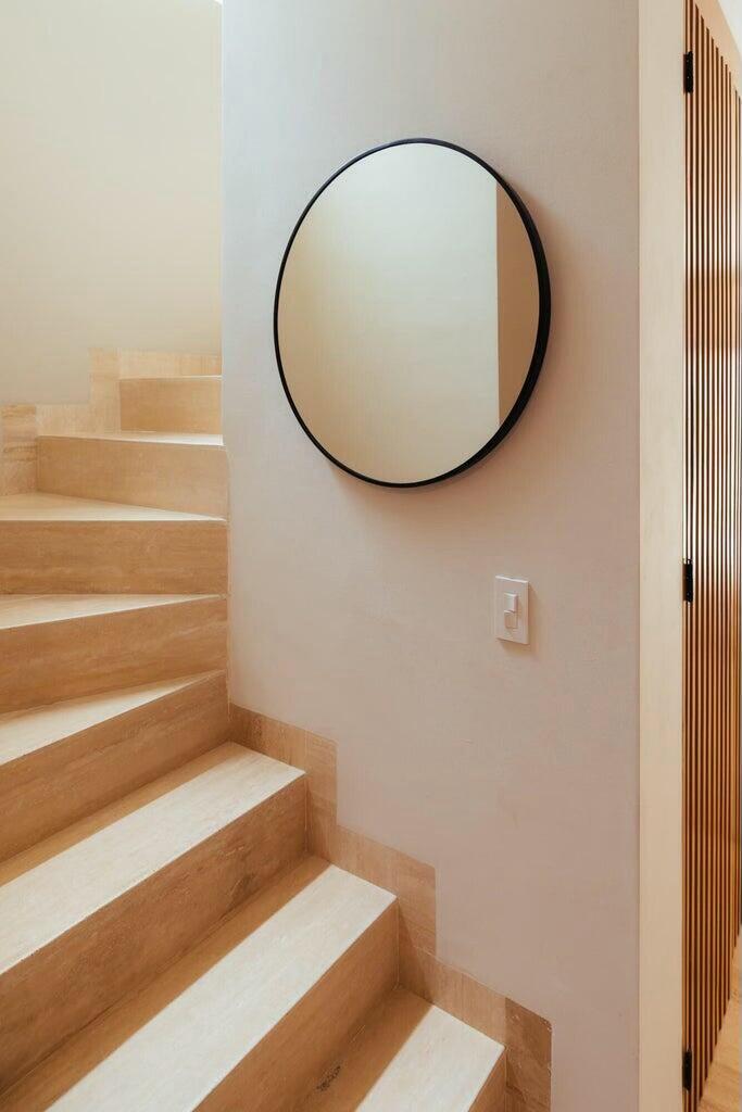 MLS #25-1952 image #16