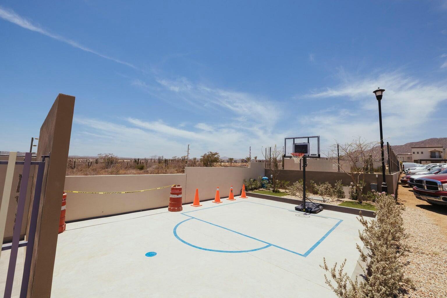 MLS #25-1952 image #37