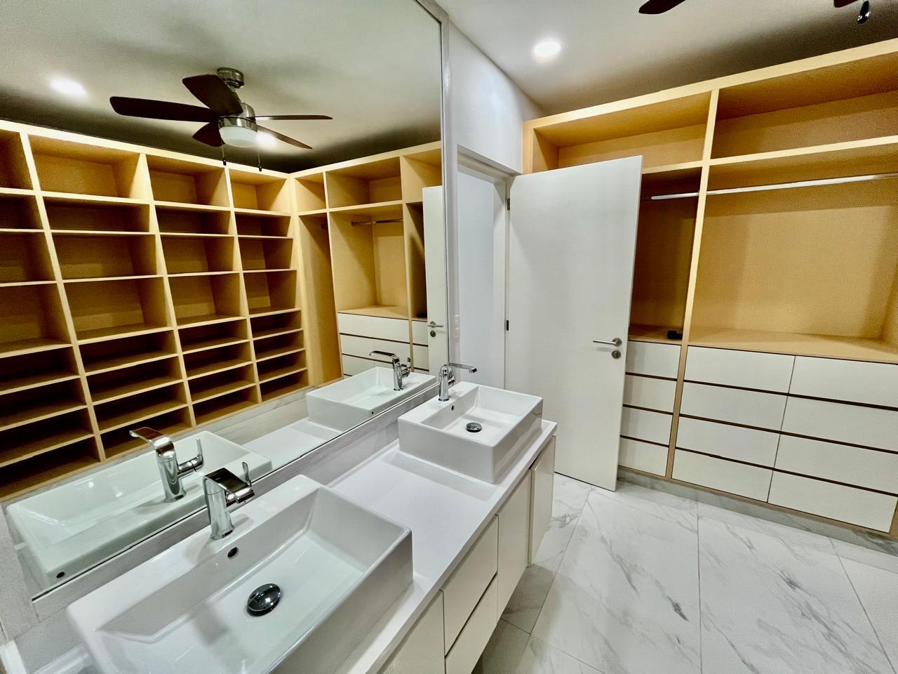 MLS #25-1985 image #25