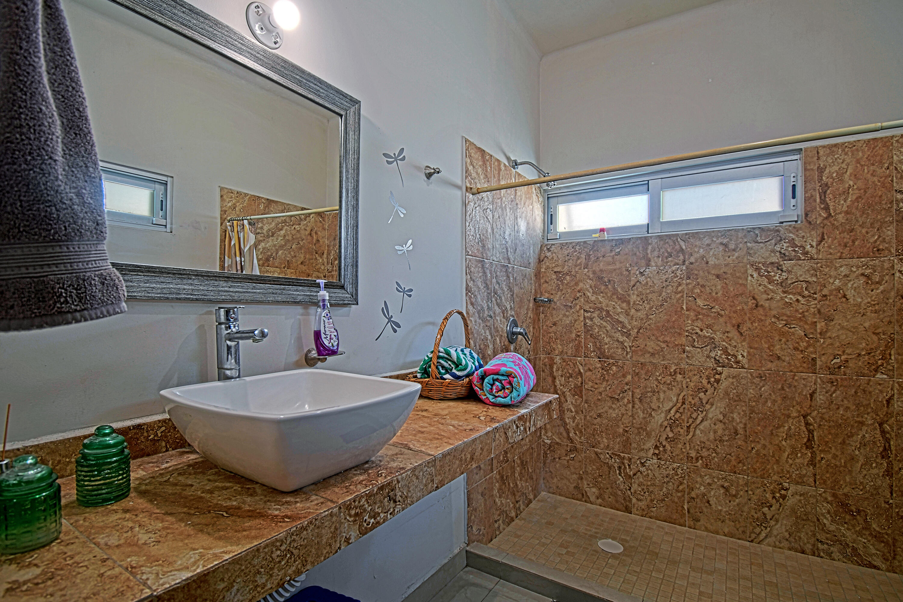 MLS #25-1989 image #11