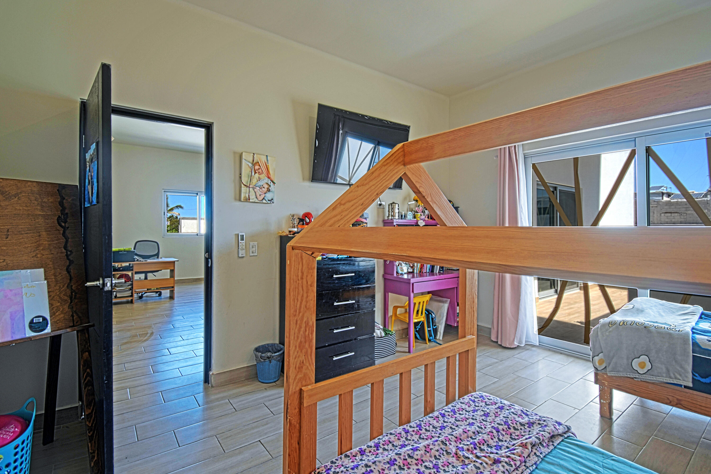 MLS #25-1989 image #18