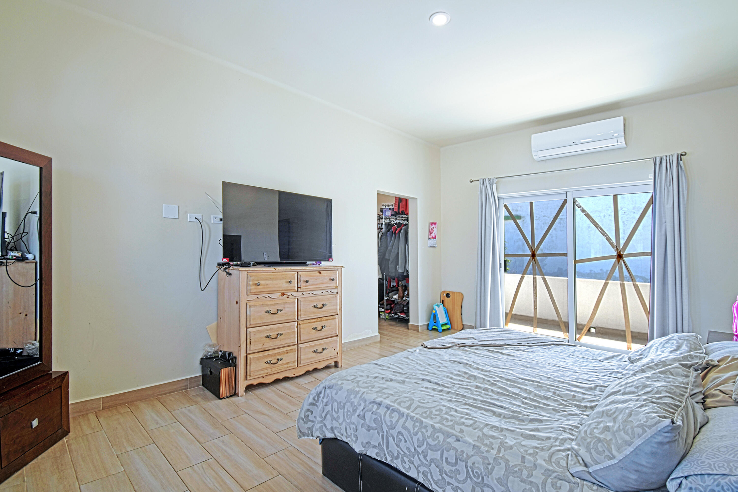 MLS #25-1989 image #24