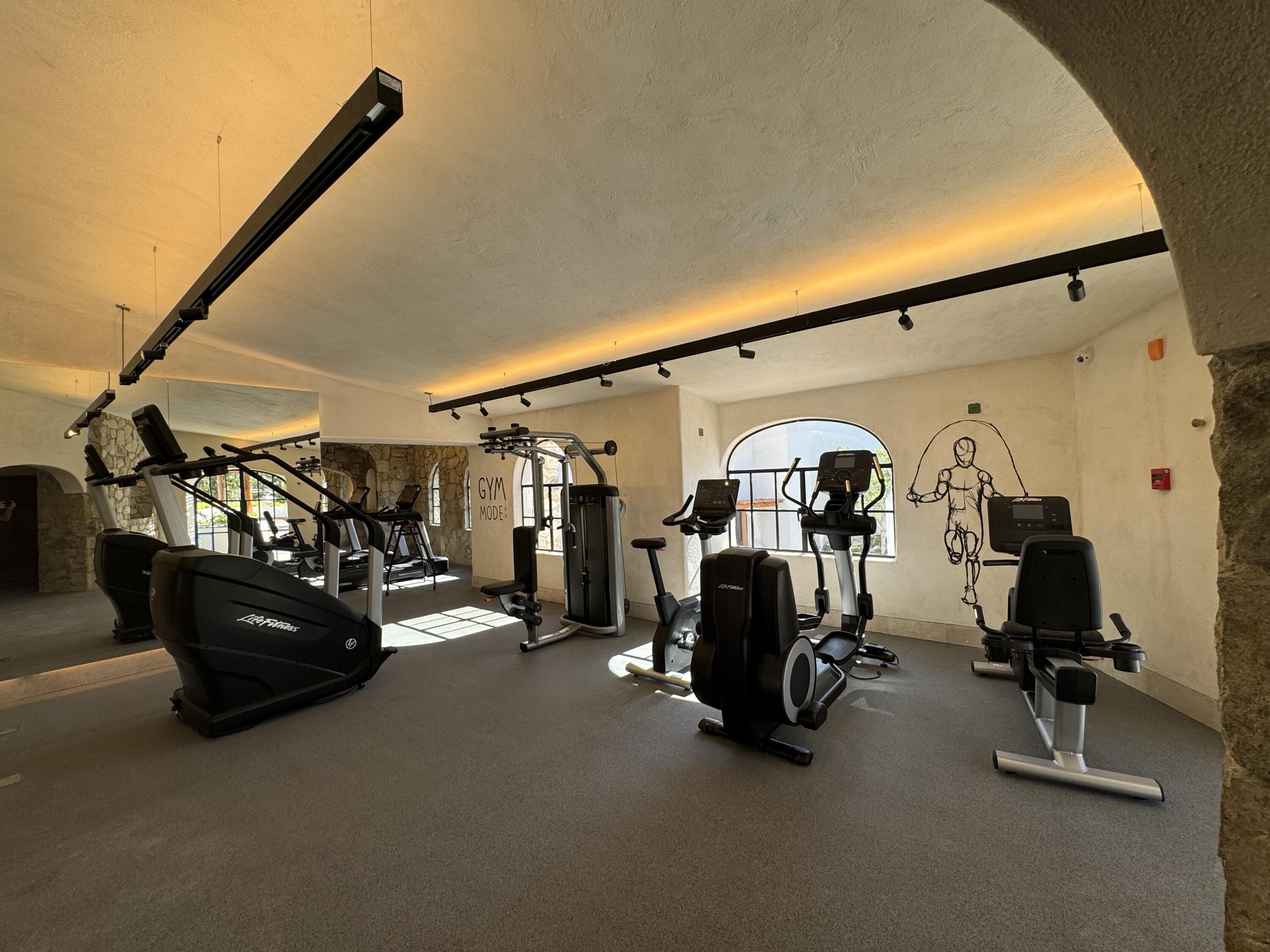 MLS #25-2054 image #10