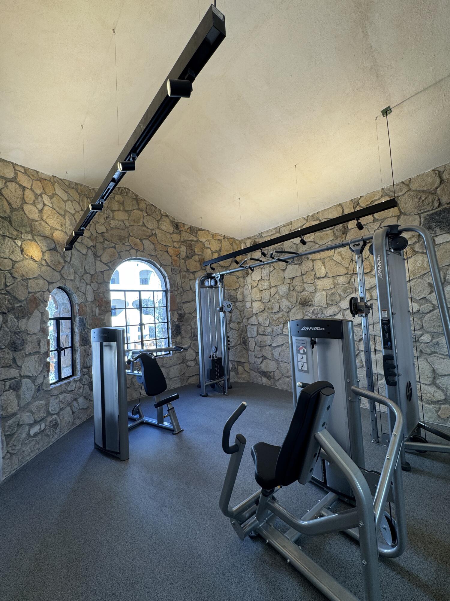 MLS #25-2054 image #11