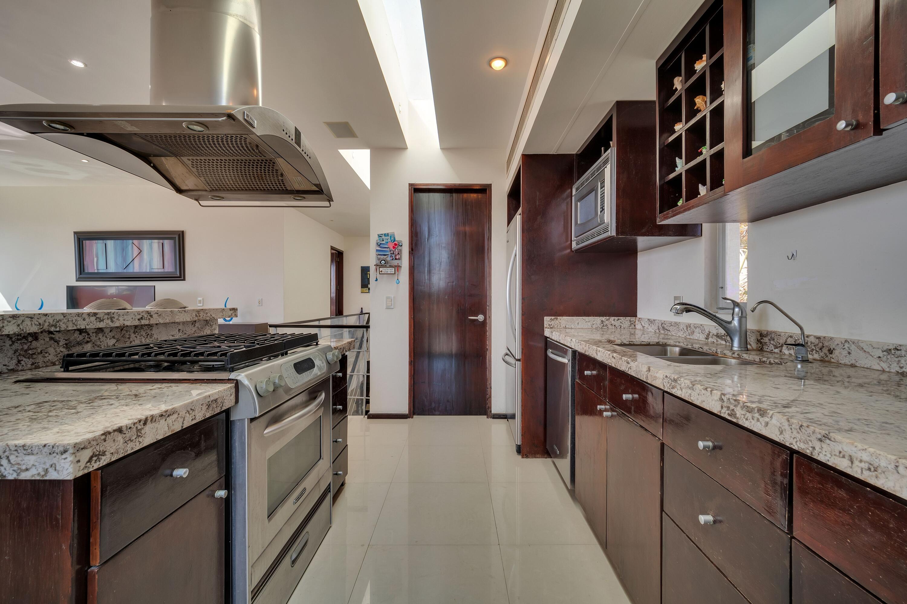 MLS #25-2057 image #17