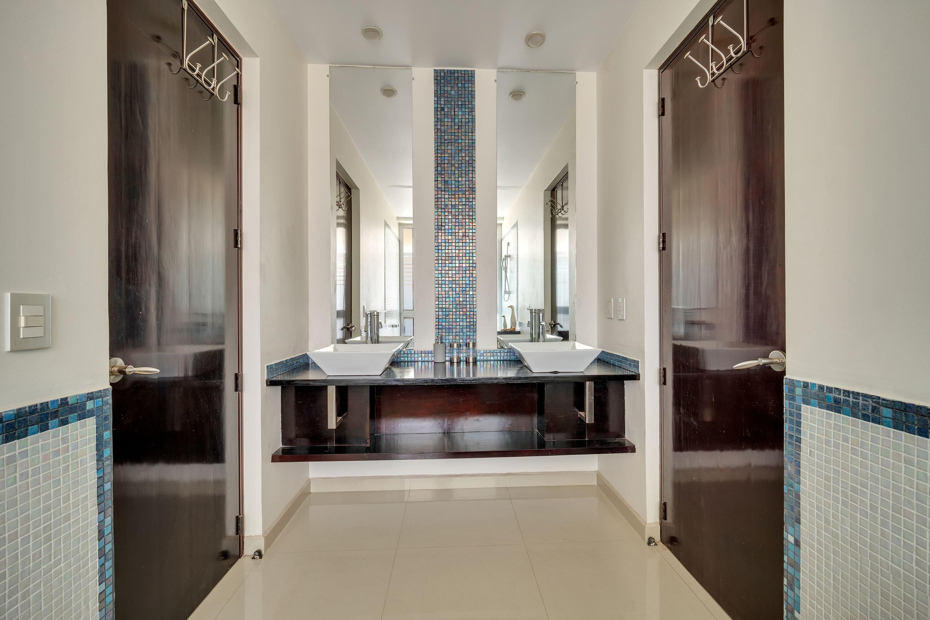 MLS #25-2057 image #37