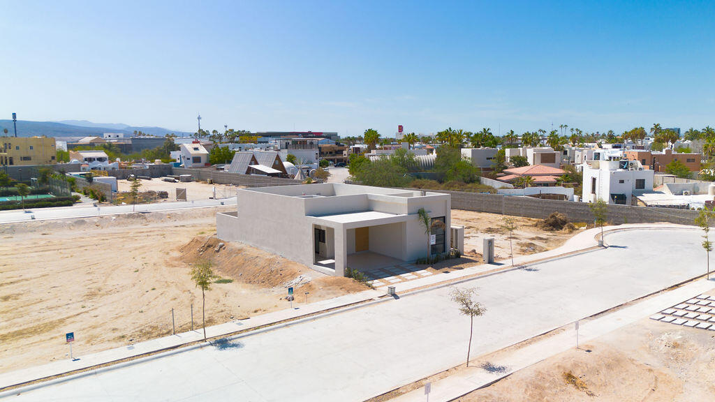 MLS #25-2060 image #1