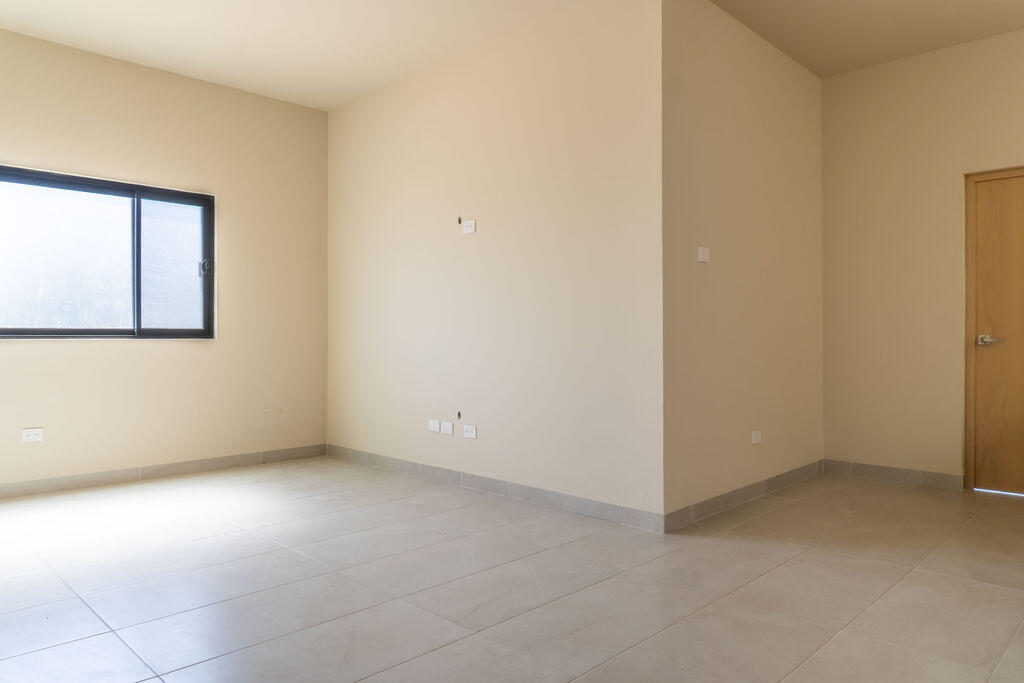 MLS #25-2063 image #9