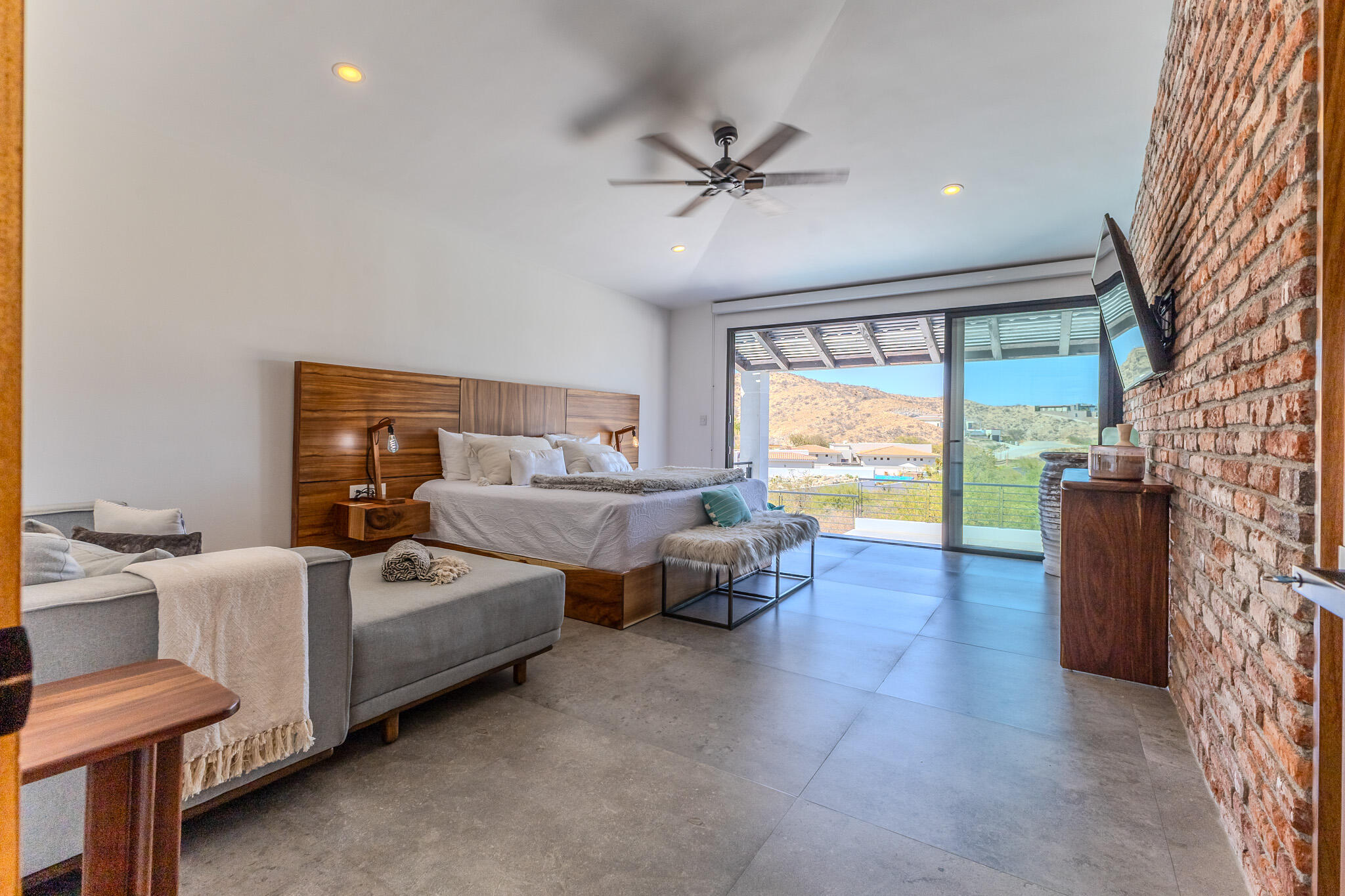 MLS #25-2067 image #42