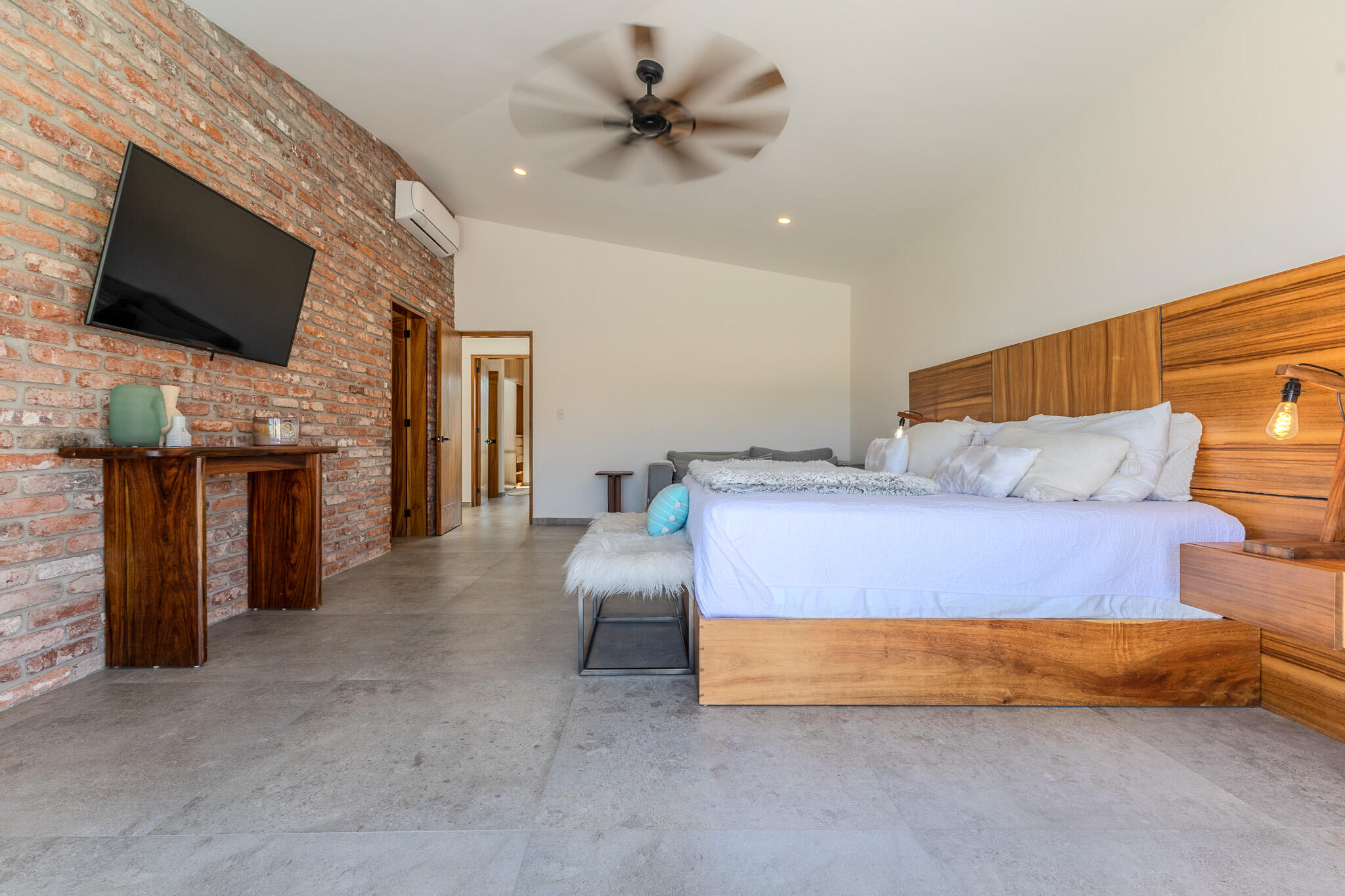 MLS #25-2067 image #44