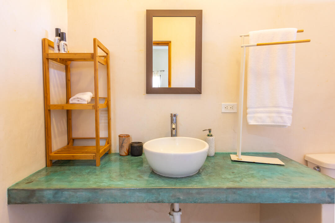 MLS #25-2143 image #14