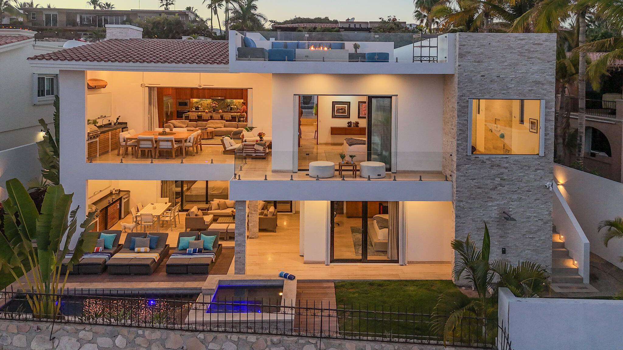 MLS #25-2182 image #1