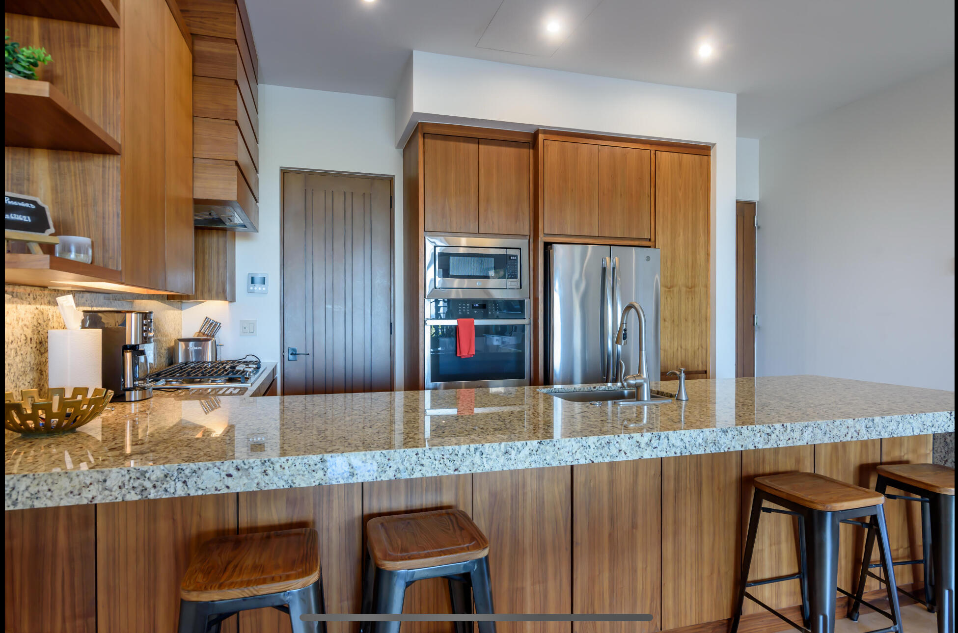 MLS #25-2193 image #11