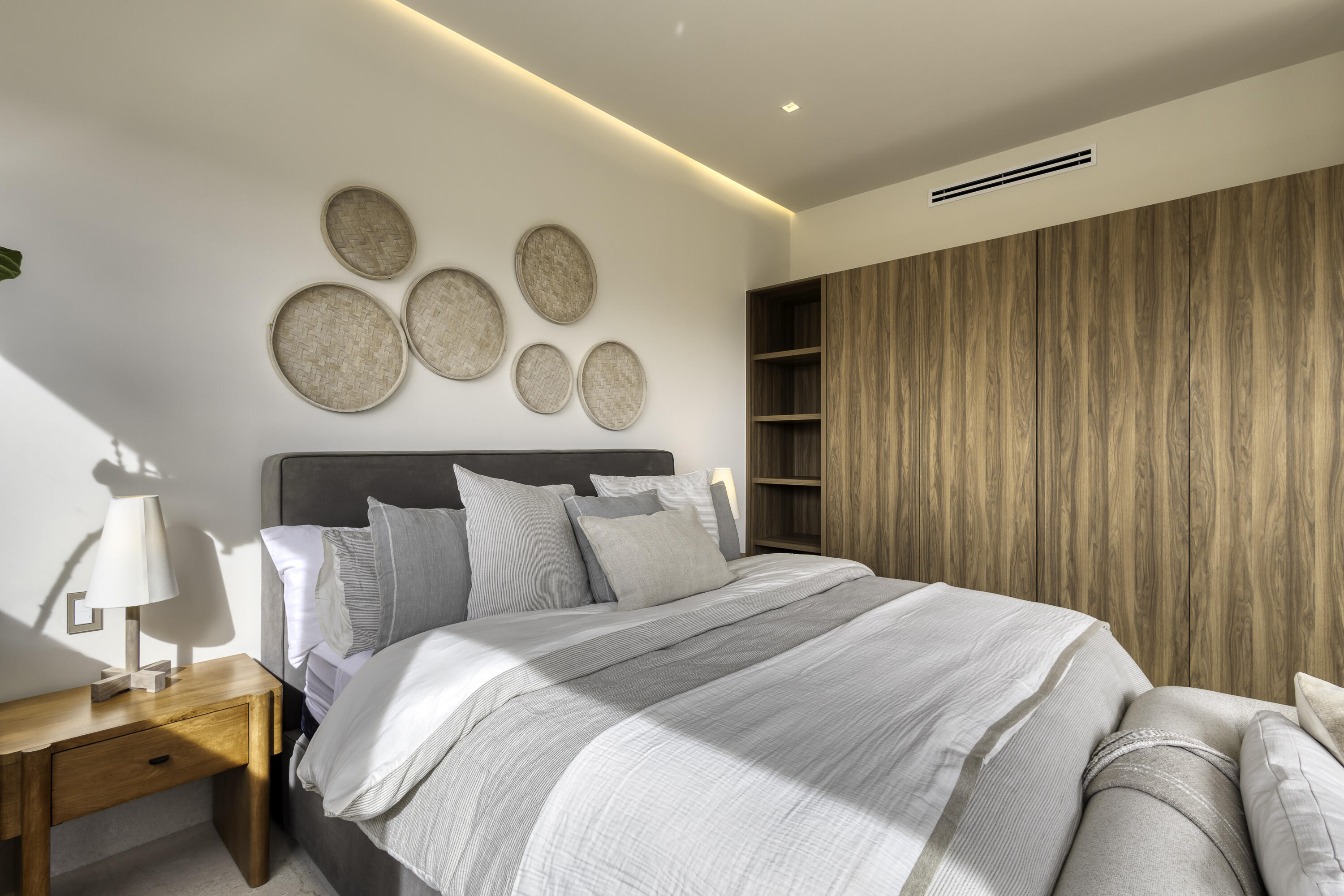 MLS #25-2209 image #35