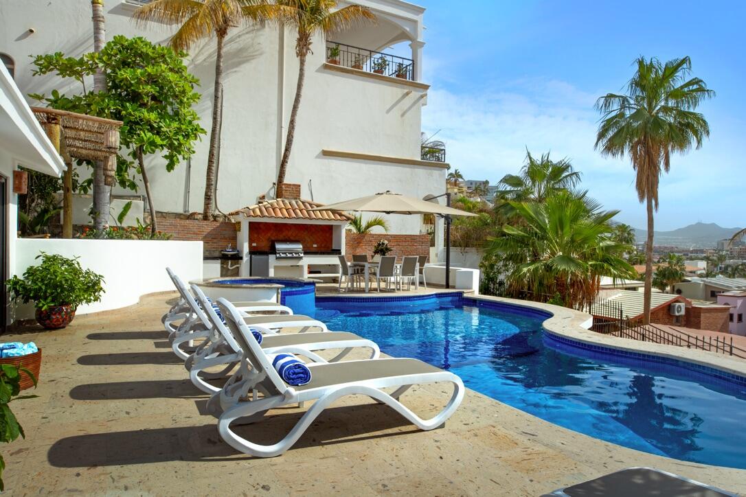 MLS #25-2261 image #1