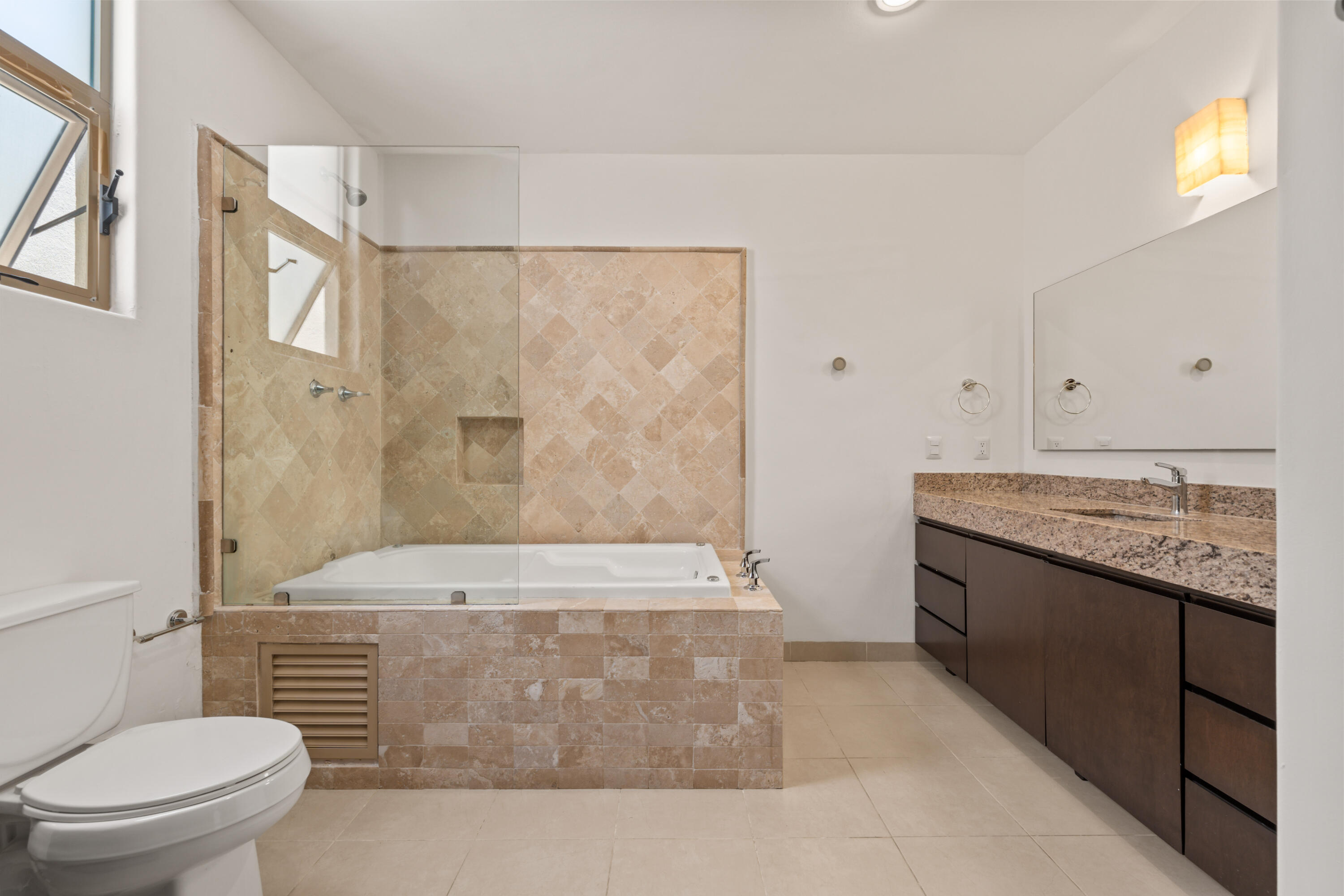 MLS #25-2278 image #13