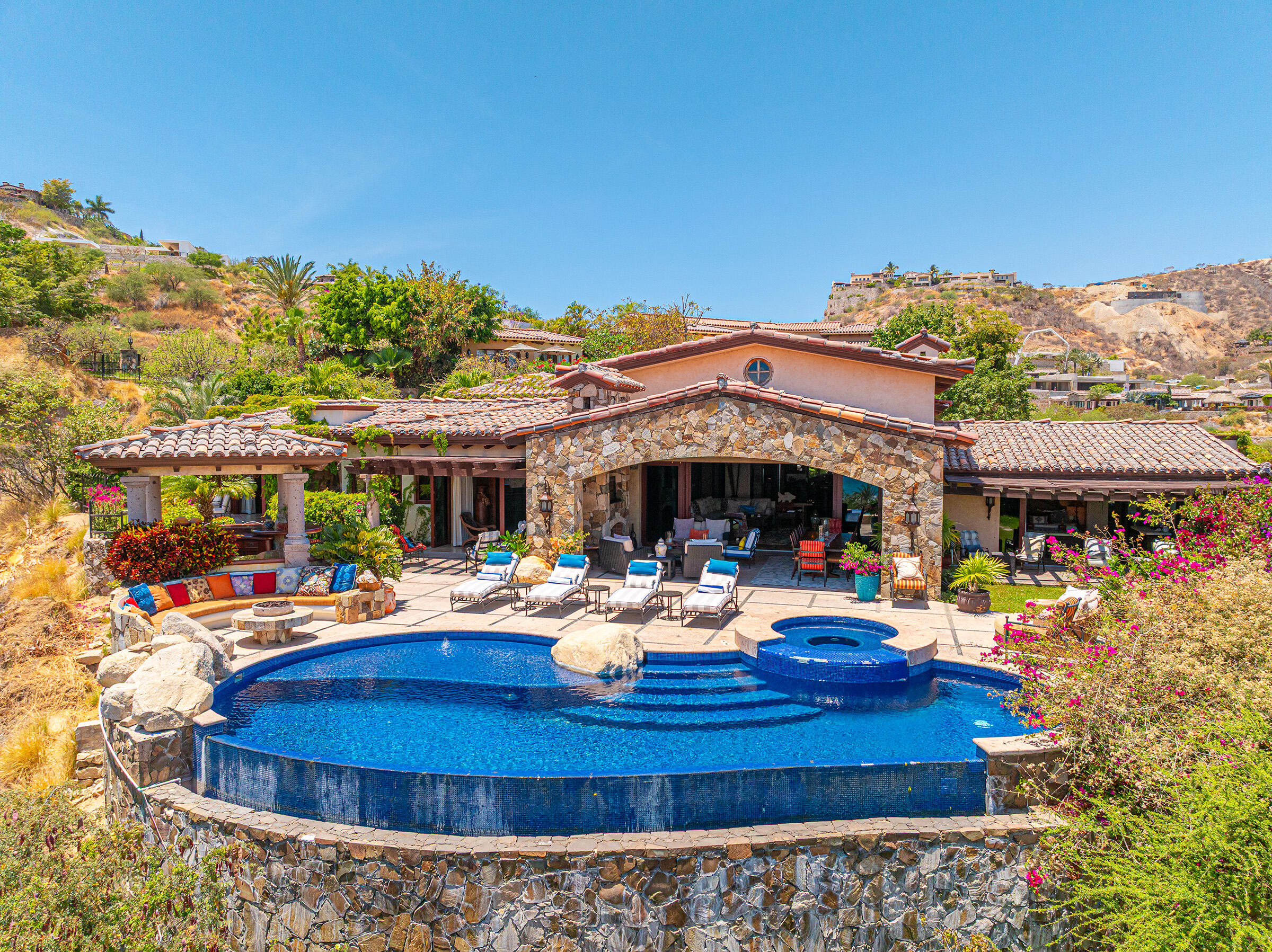 MLS #25-2388 image #0