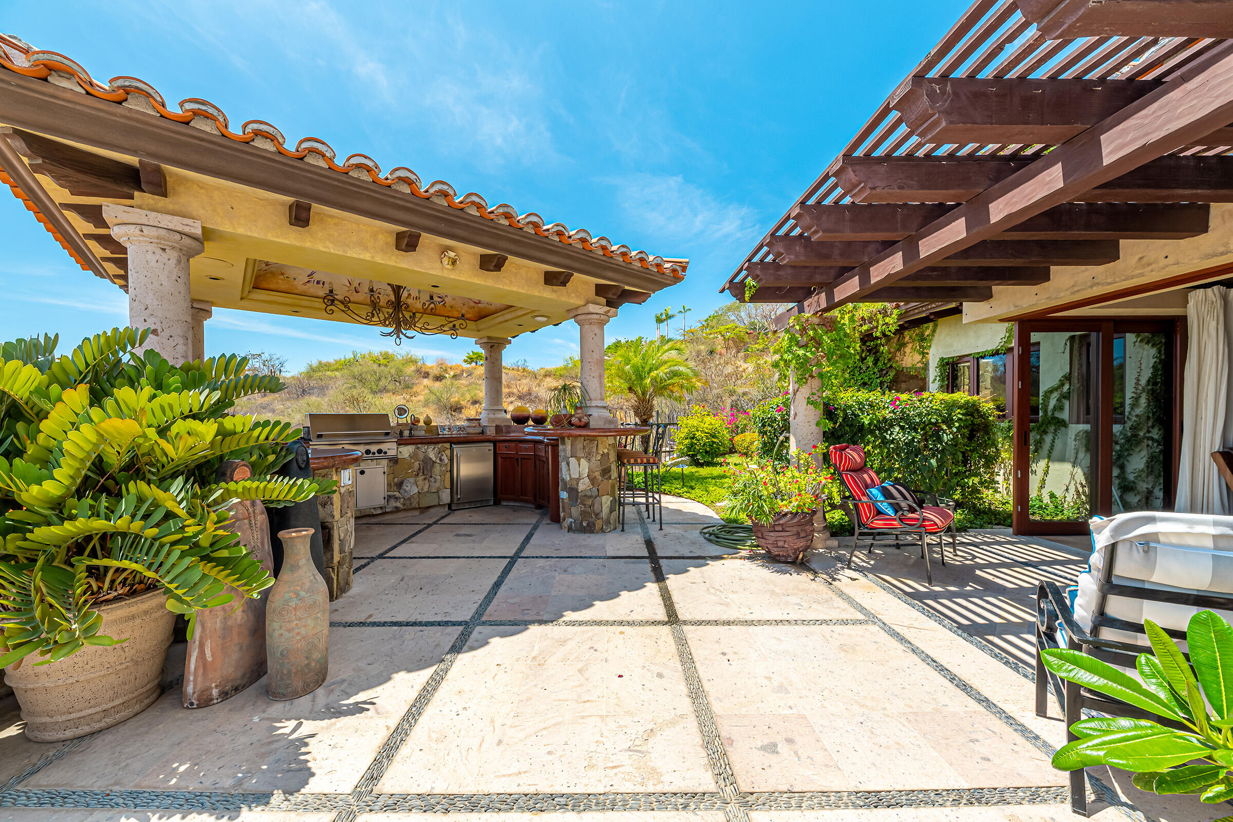 MLS #25-2388 image #16