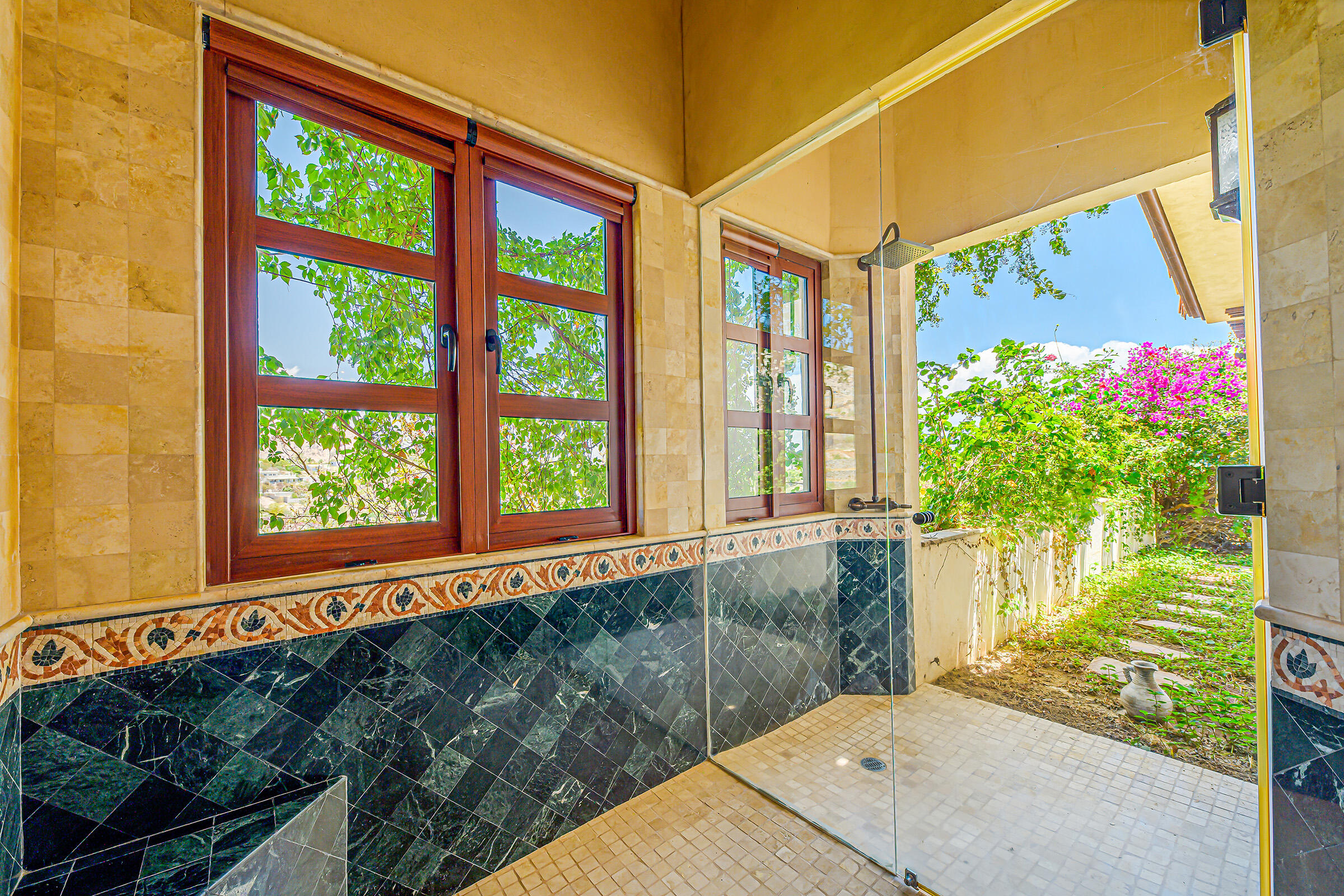 MLS #25-2388 image #40