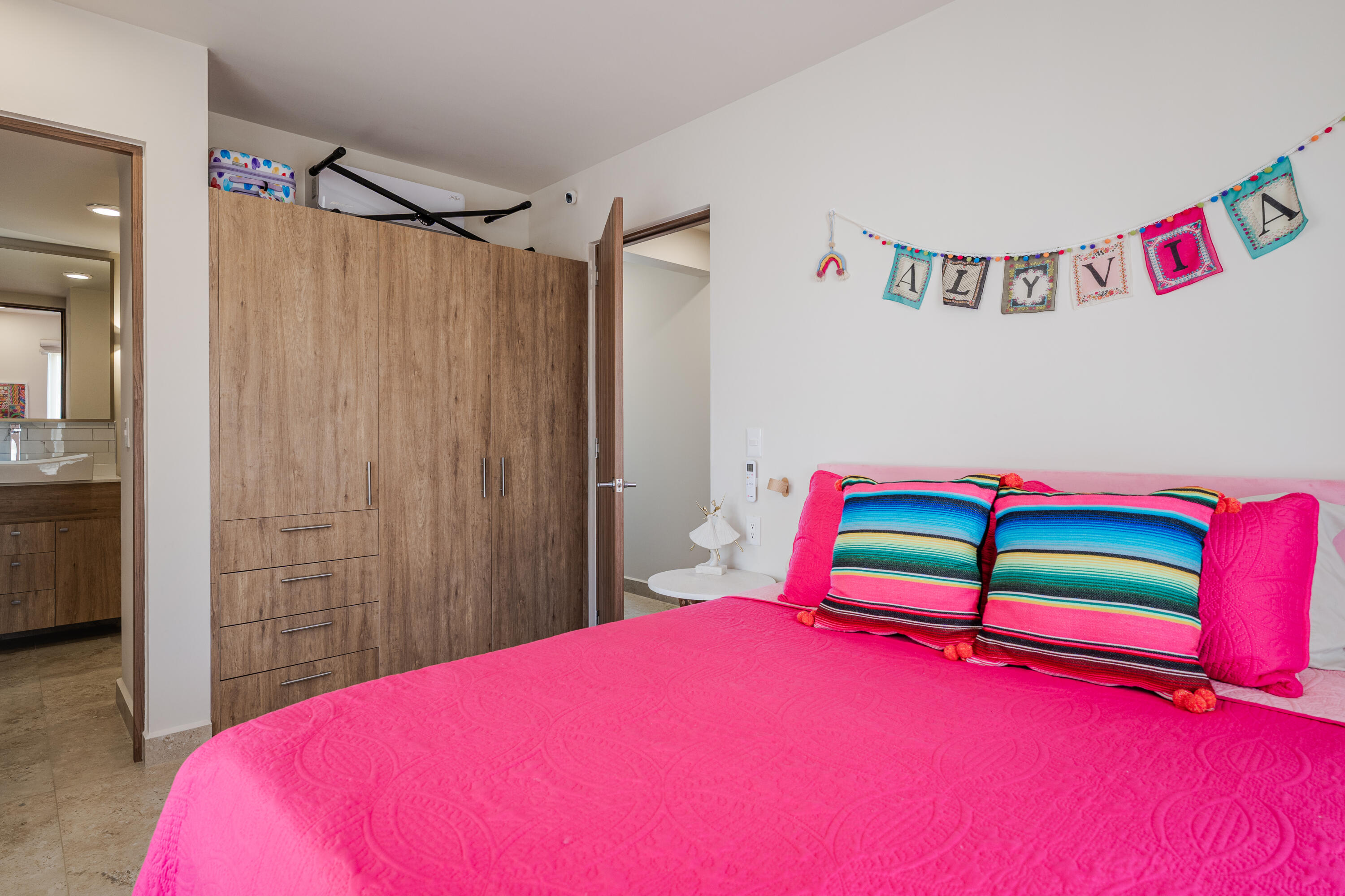 MLS #25-2429 image #30