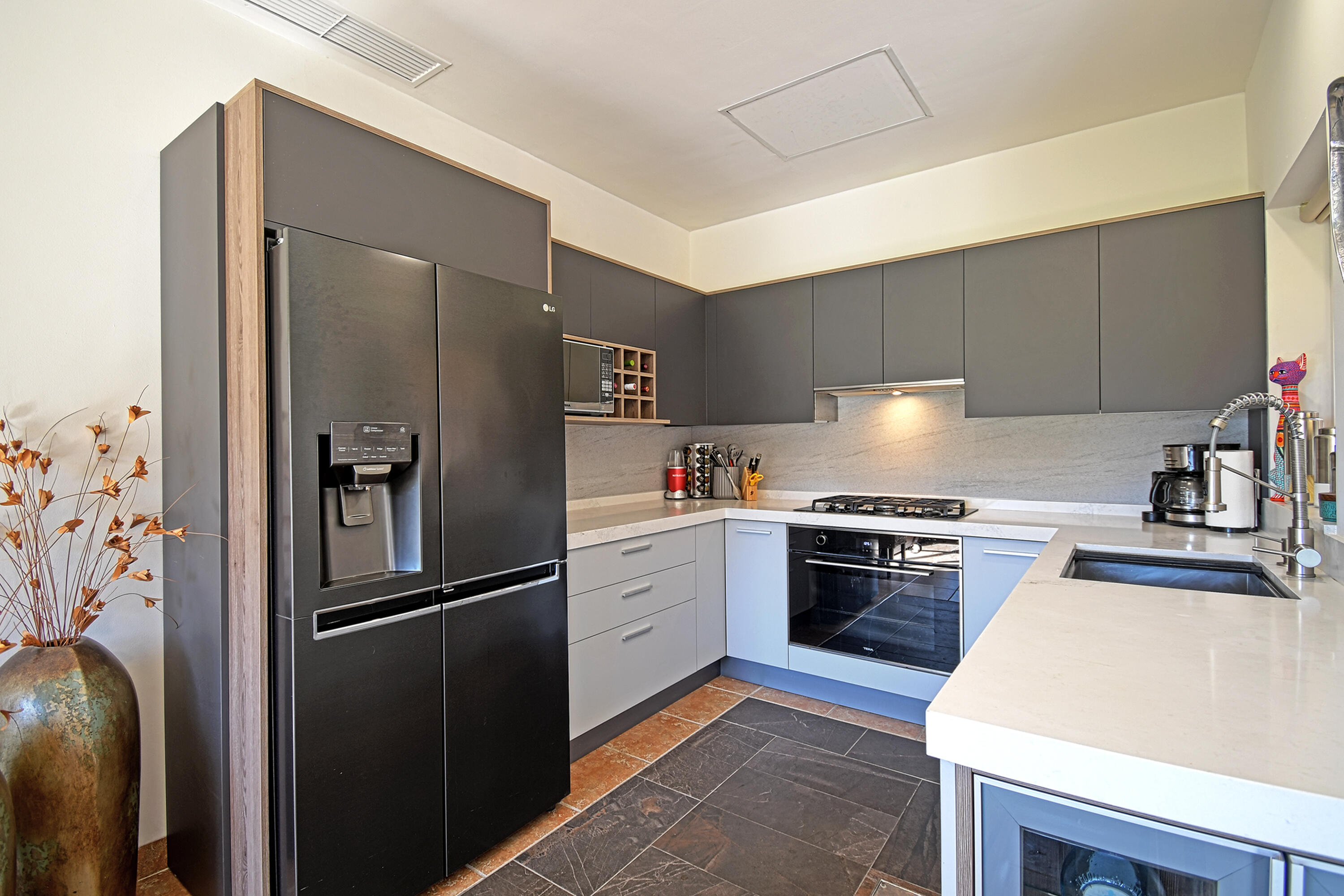 MLS #25-244 image #14