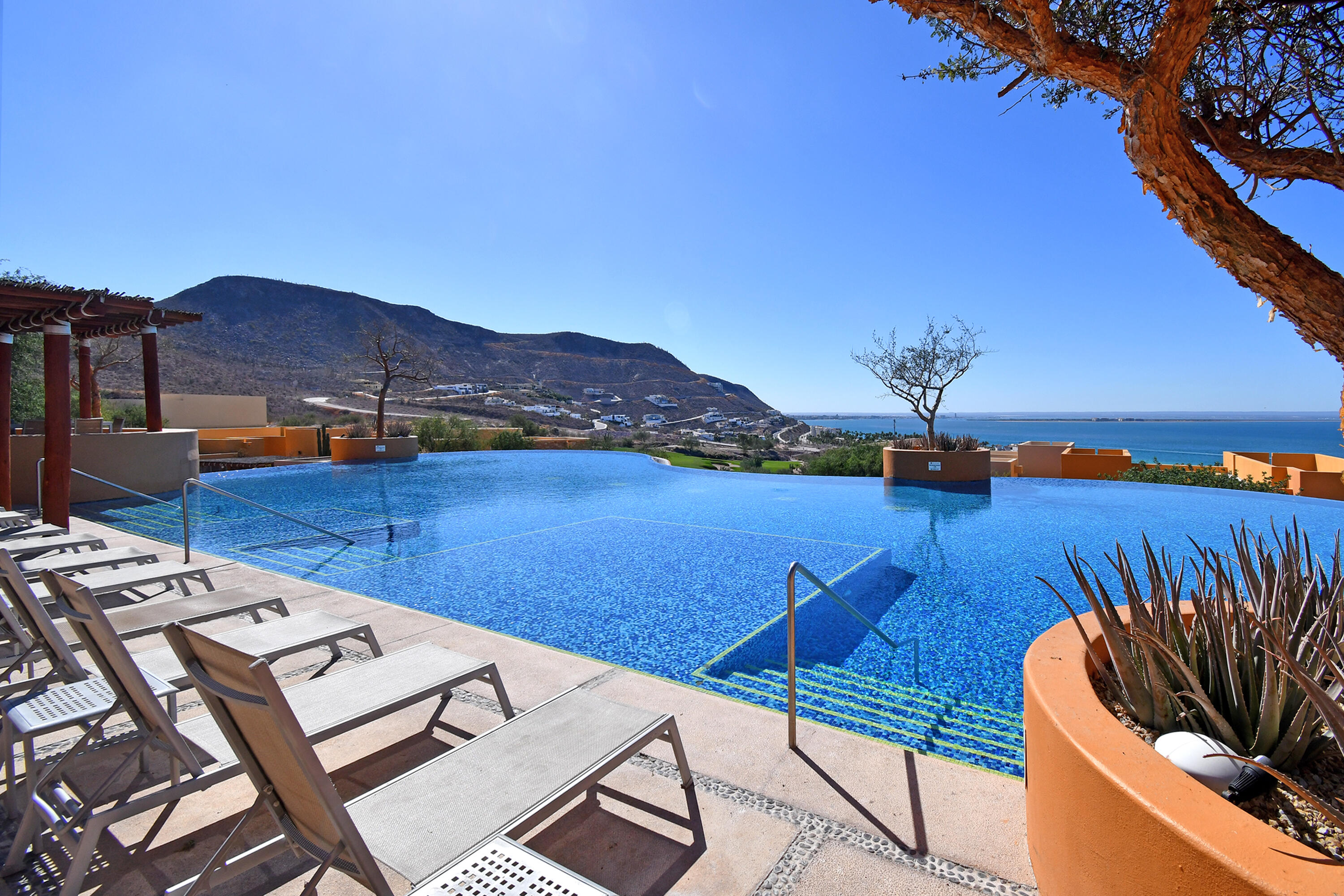 MLS #25-244 image #30